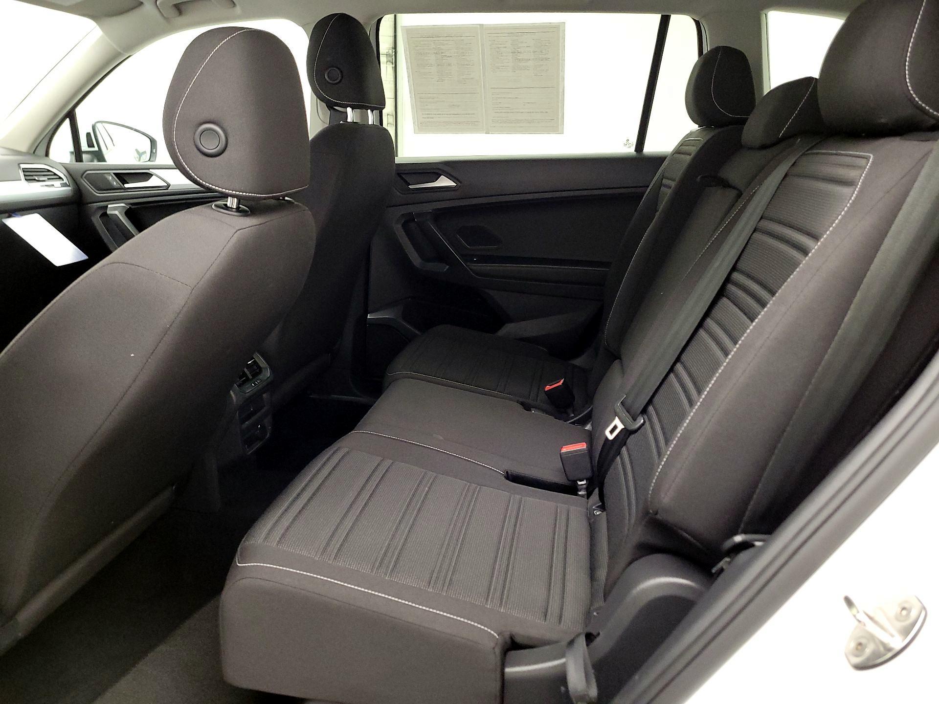 Thumbnail: 2022 Volkswagen Tiguan - 19