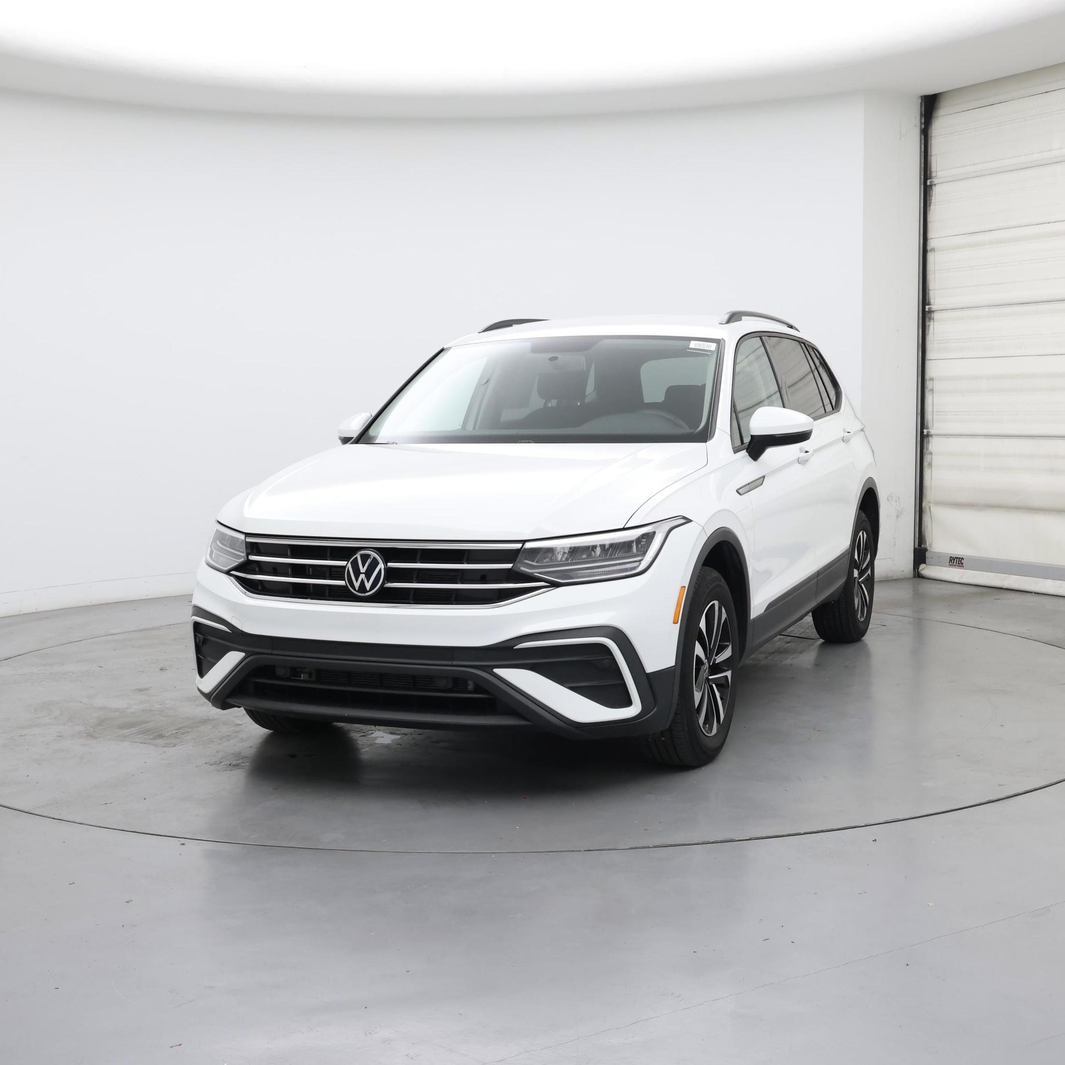 Thumbnail: 2022 Volkswagen Tiguan - 4
