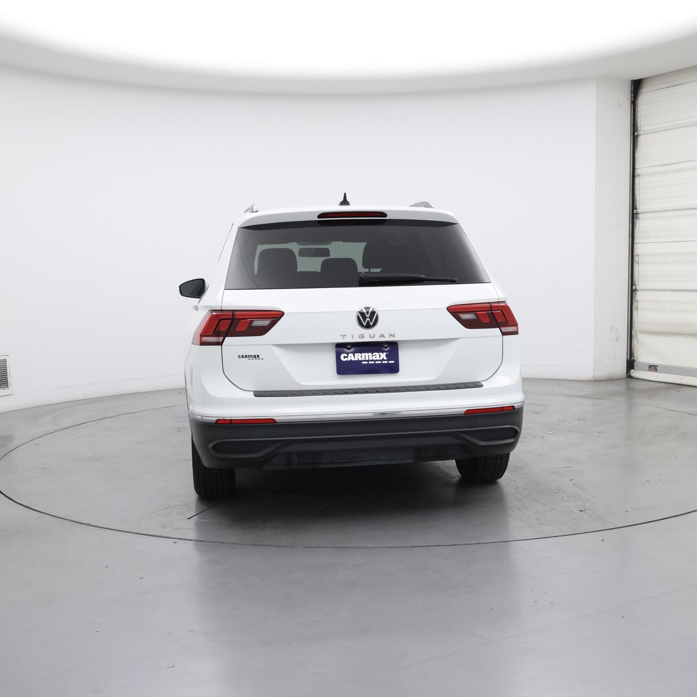 Thumbnail: 2022 Volkswagen Tiguan - 6