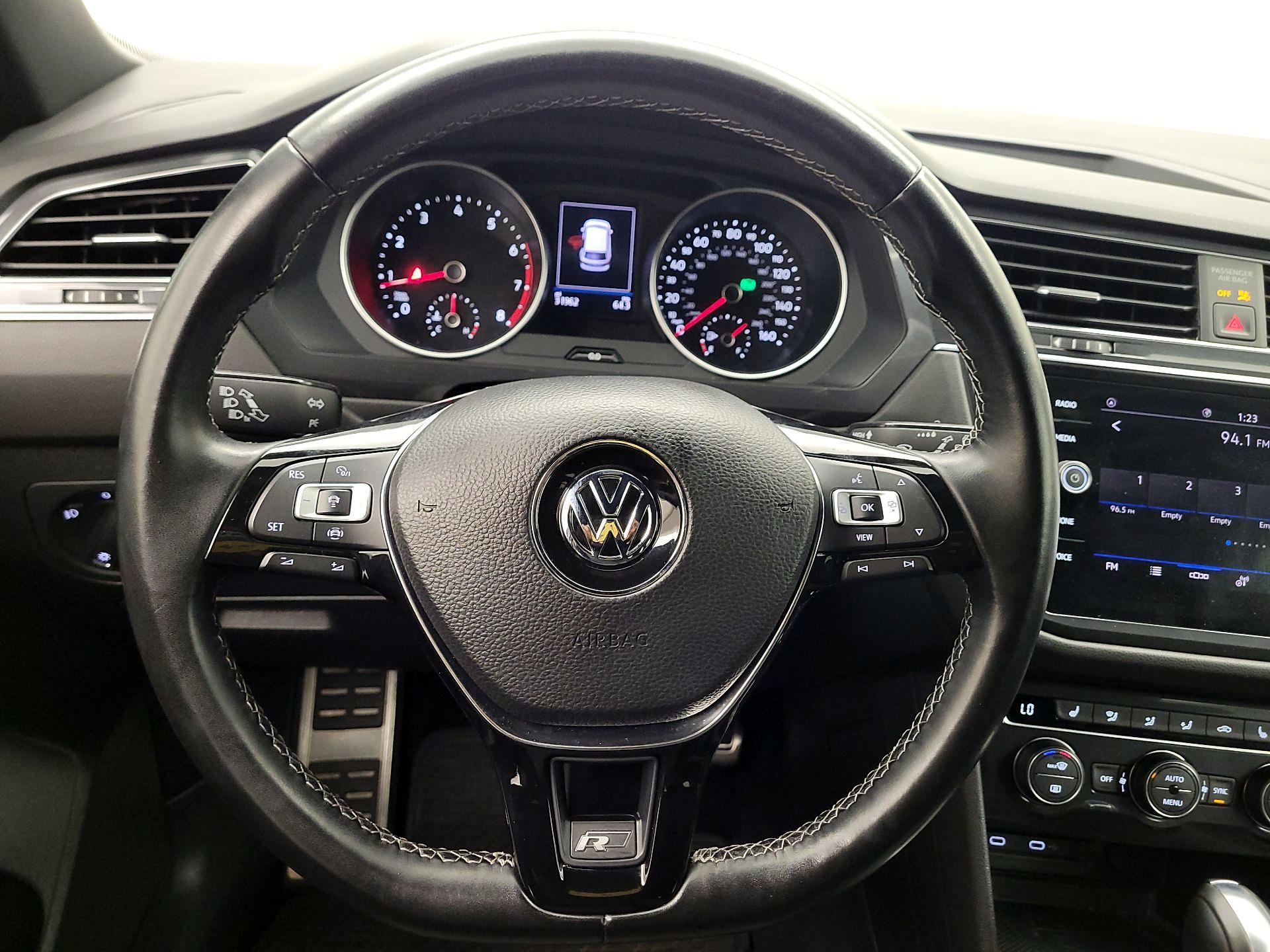 Thumbnail: 2021 Volkswagen Tiguan - 10