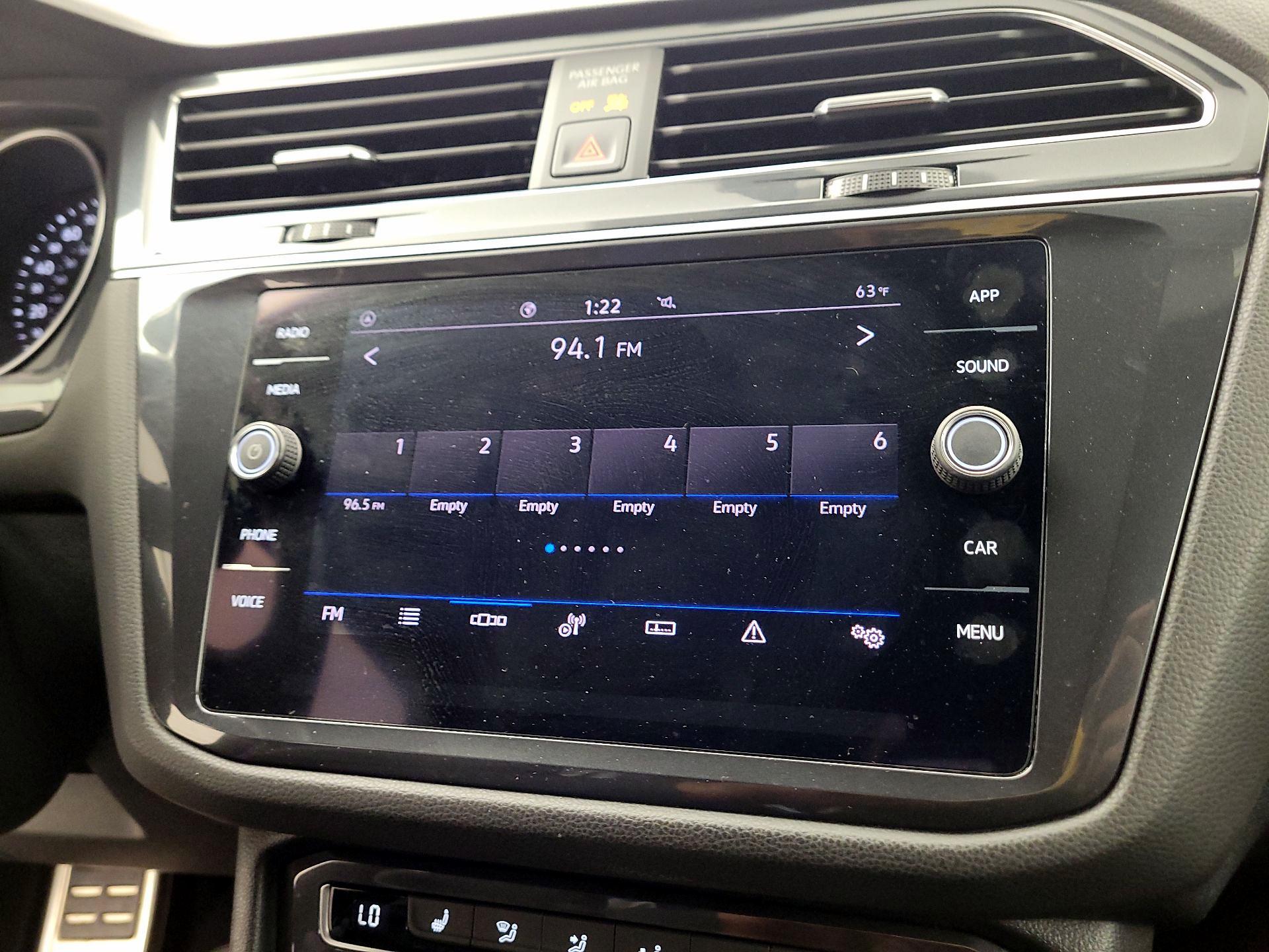 Thumbnail: 2021 Volkswagen Tiguan - 14