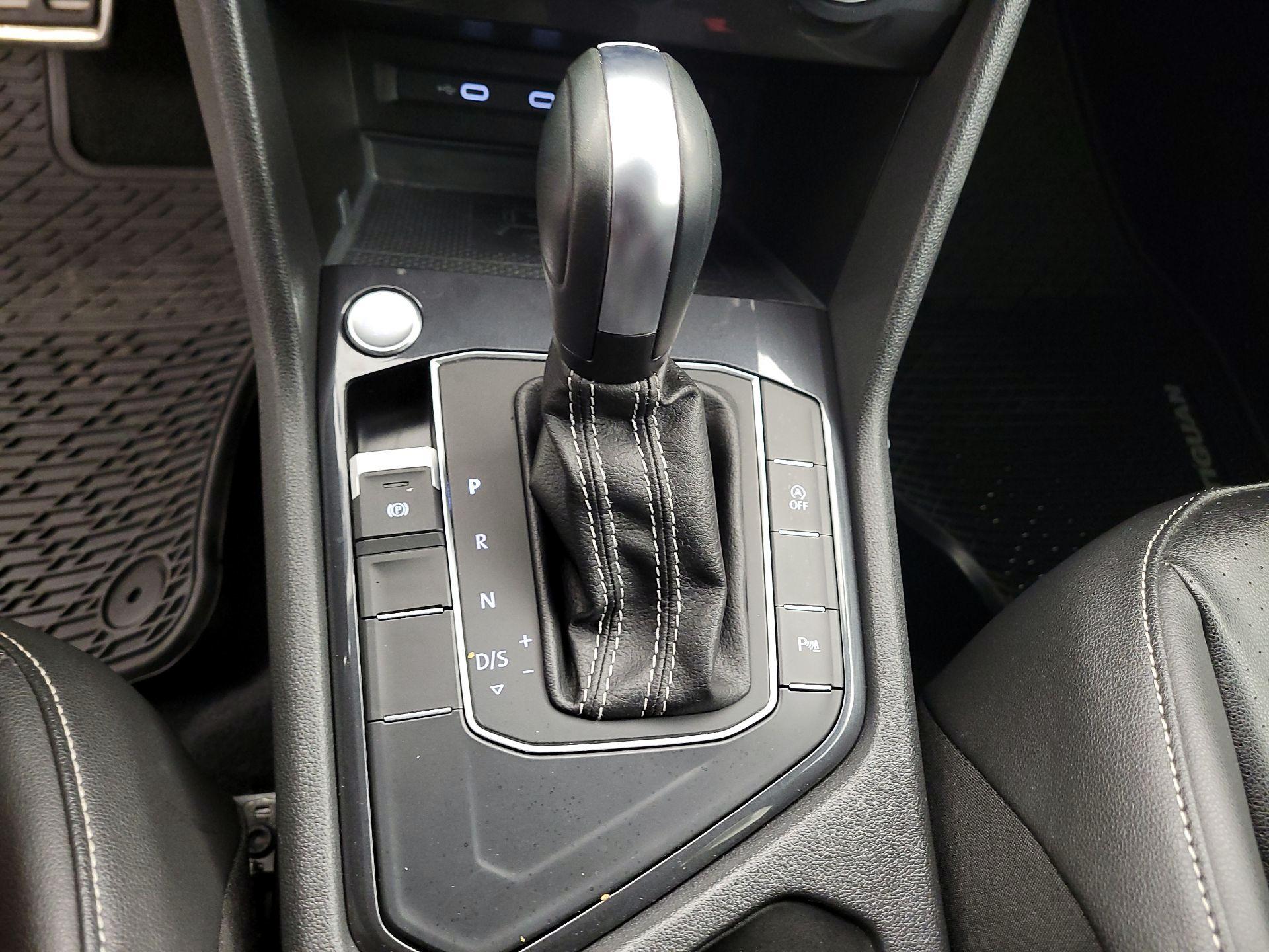 Thumbnail: 2021 Volkswagen Tiguan - 16