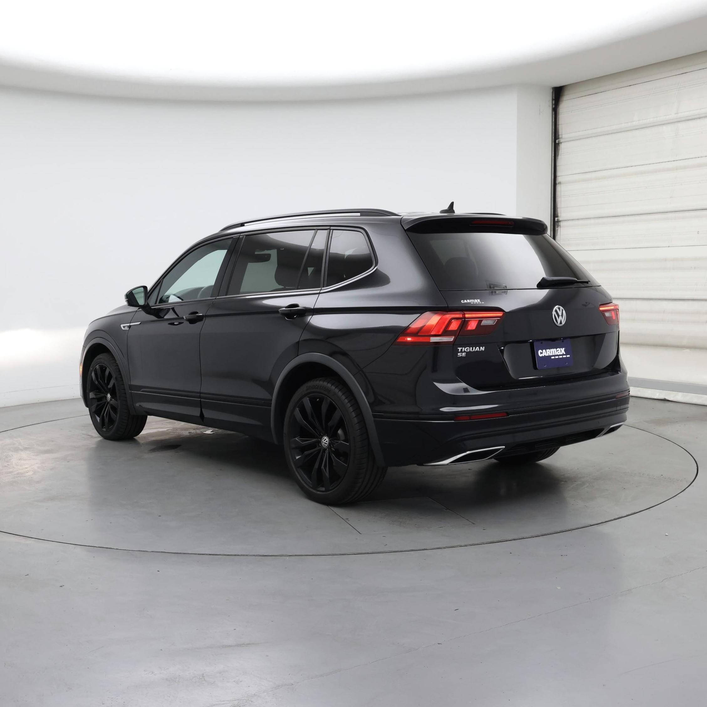 Thumbnail: 2021 Volkswagen Tiguan - 2