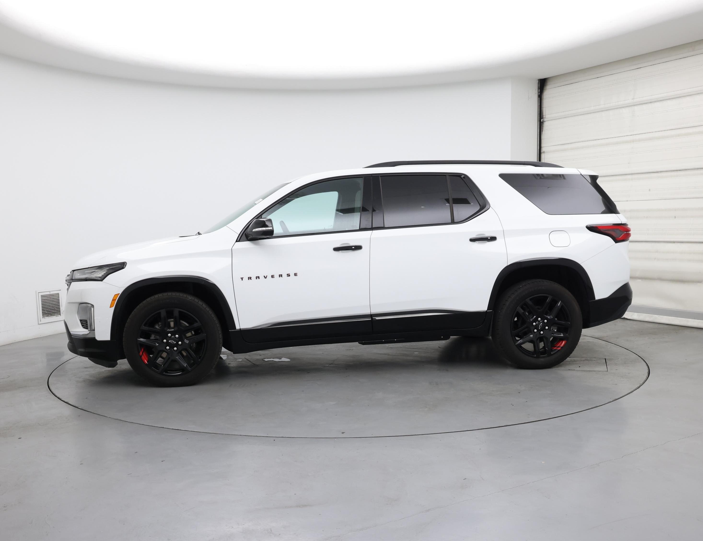 Thumbnail: 2023 Chevrolet Traverse - 3