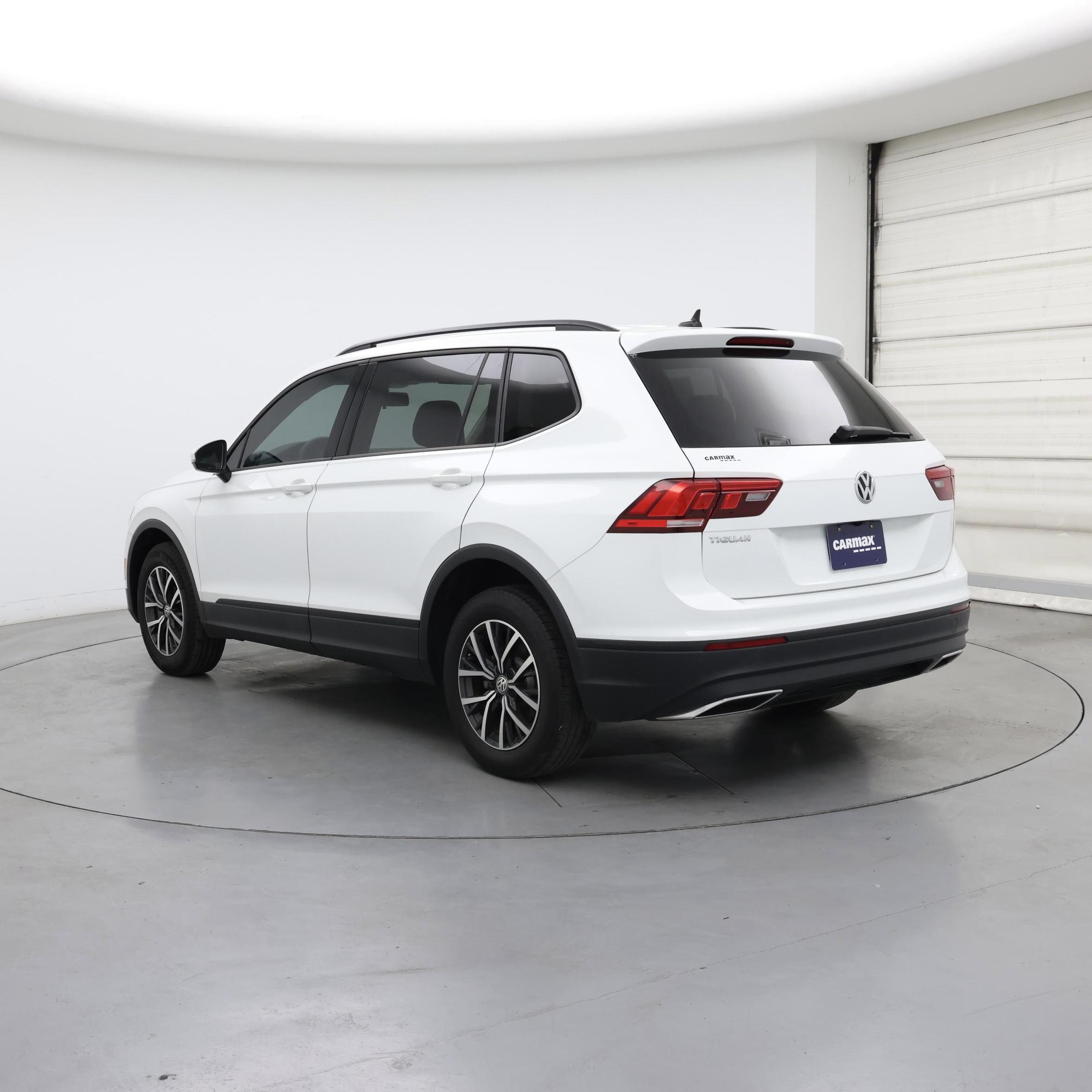 Thumbnail: 2021 Volkswagen Tiguan - 2