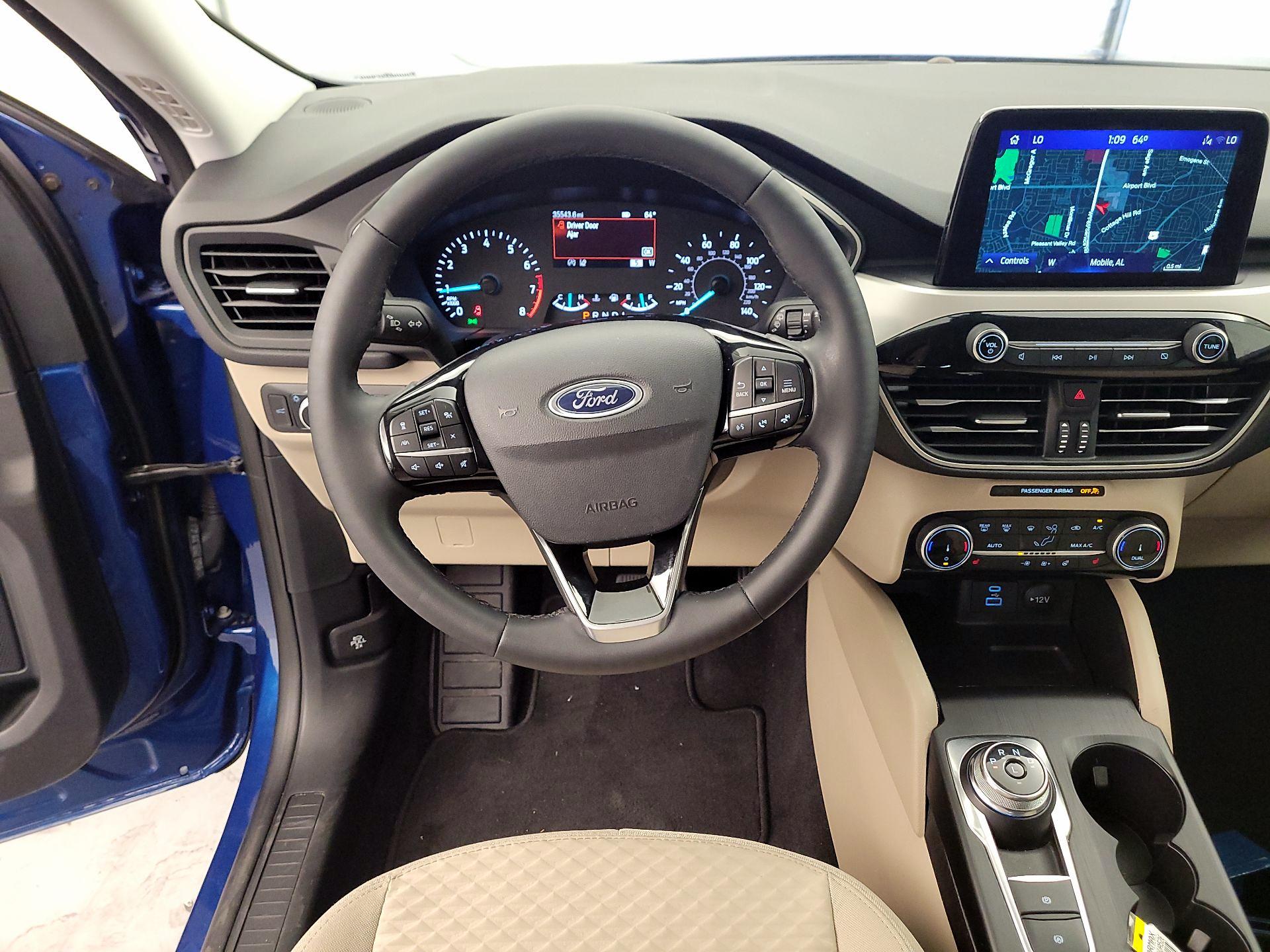 Thumbnail: 2022 Ford Escape - 10
