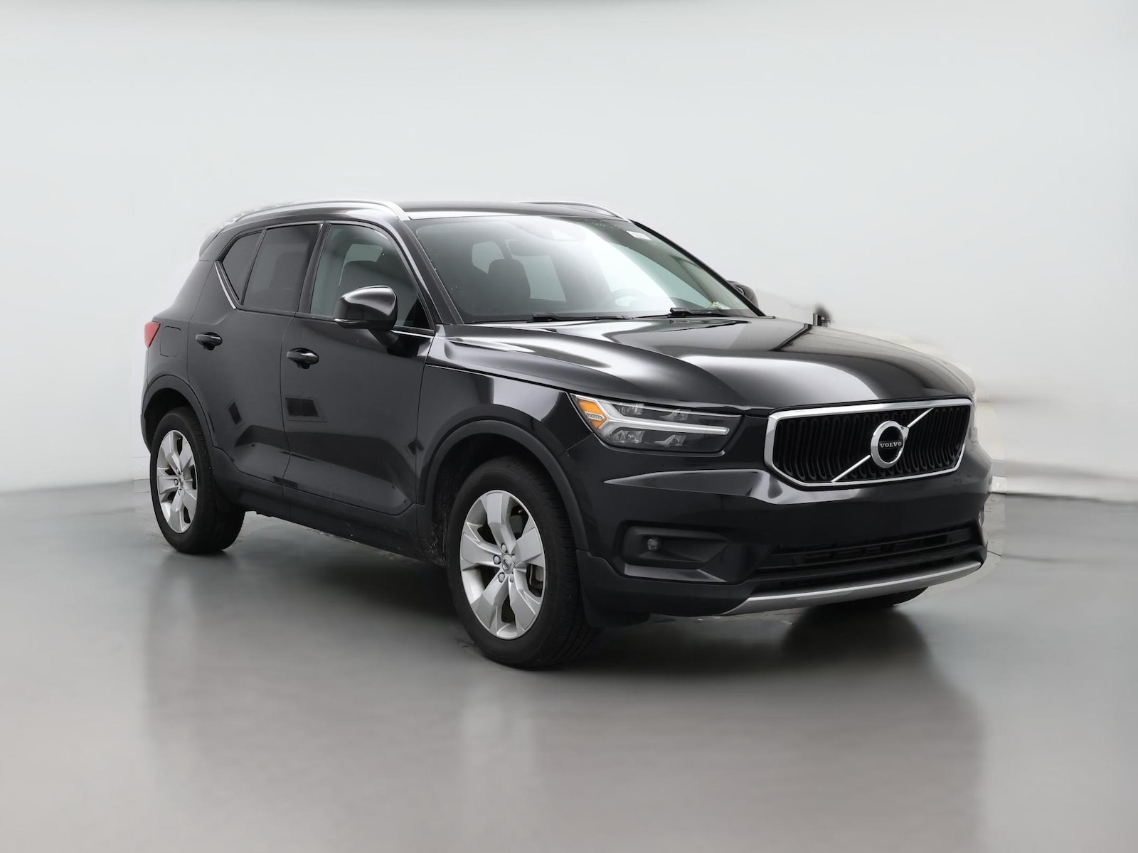 2022 Volvo XC40 Momentum