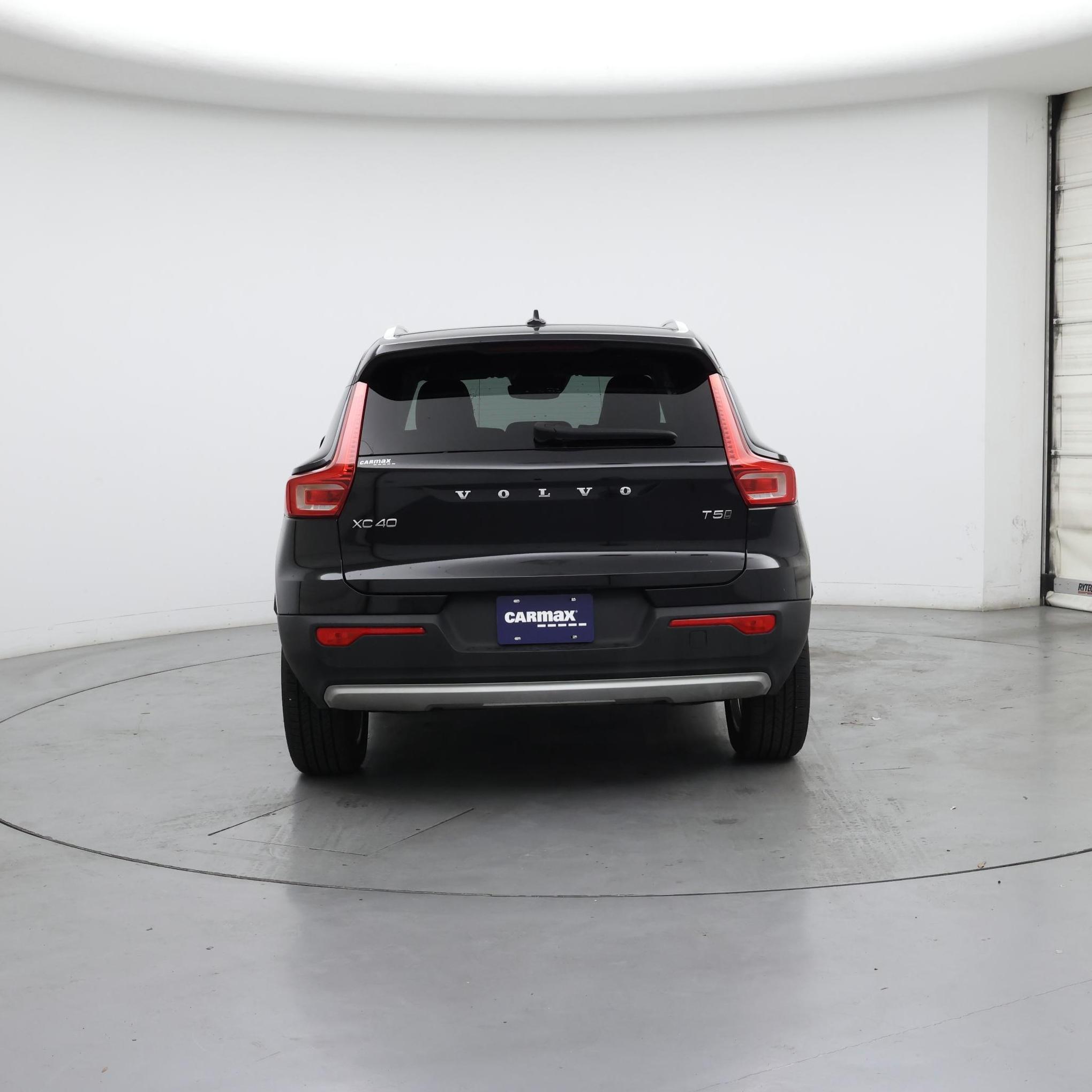 Thumbnail: 2022 Volvo XC40 - 6