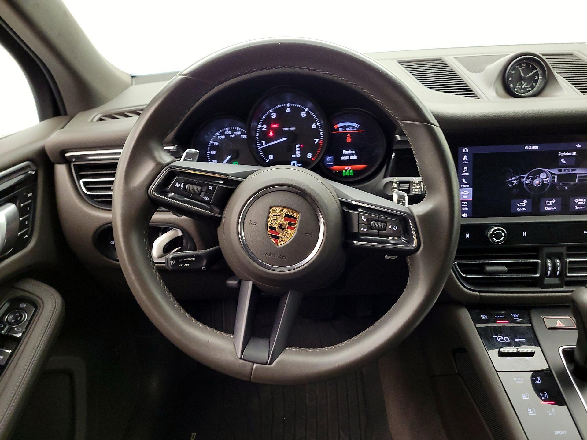 Thumbnail: 2022 Porsche Macan - 10