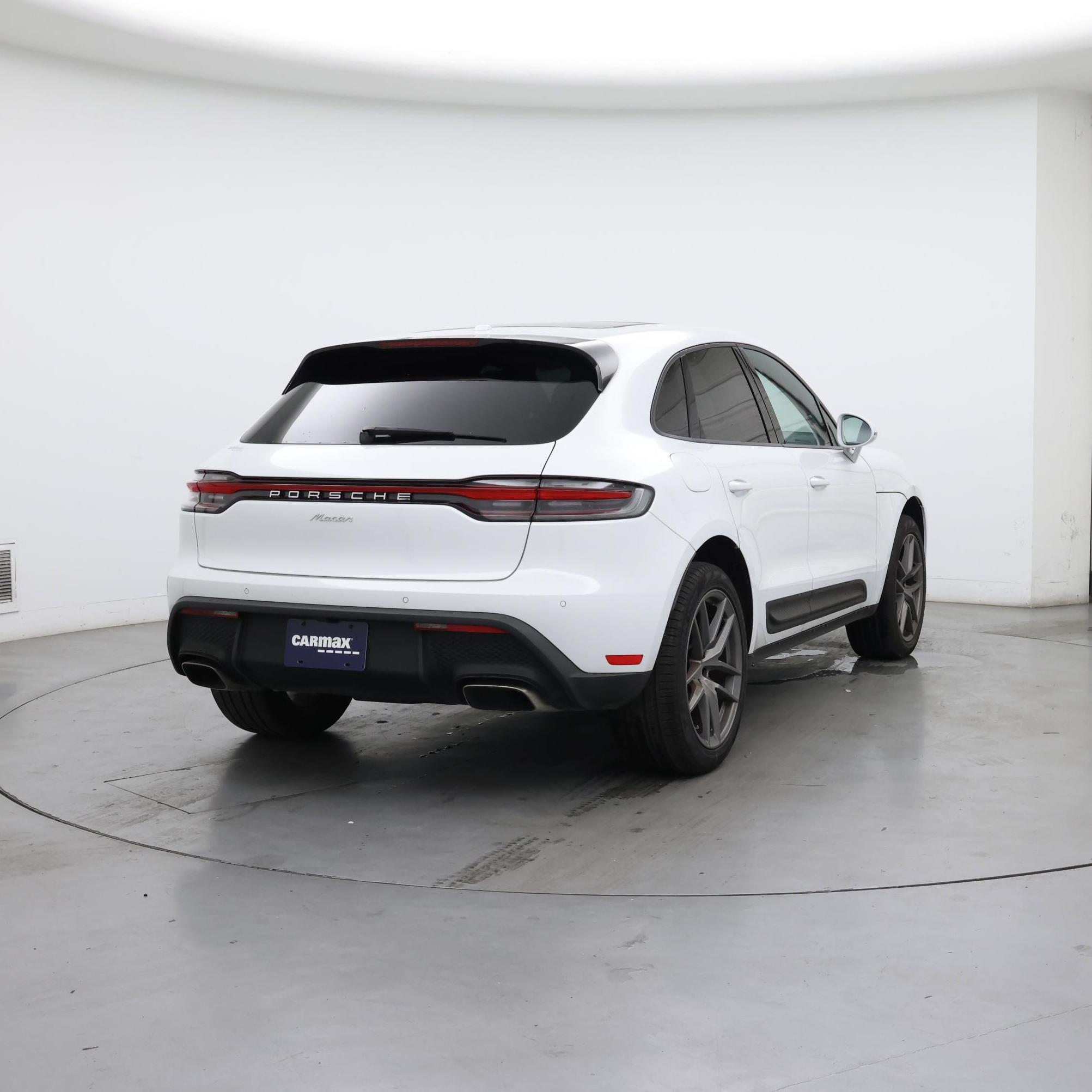 Thumbnail: 2022 Porsche Macan - 8