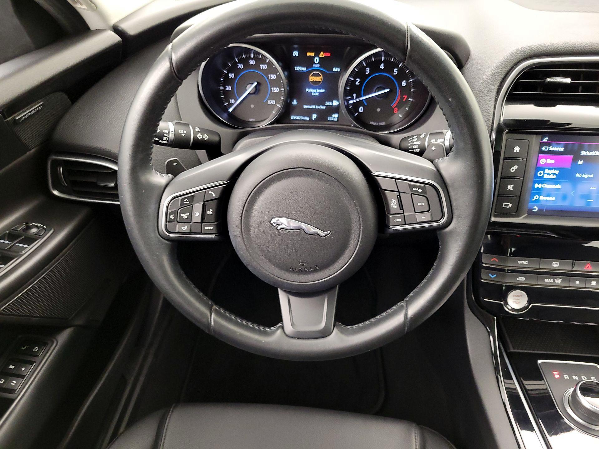 Thumbnail: 2018 Jaguar XE - 10