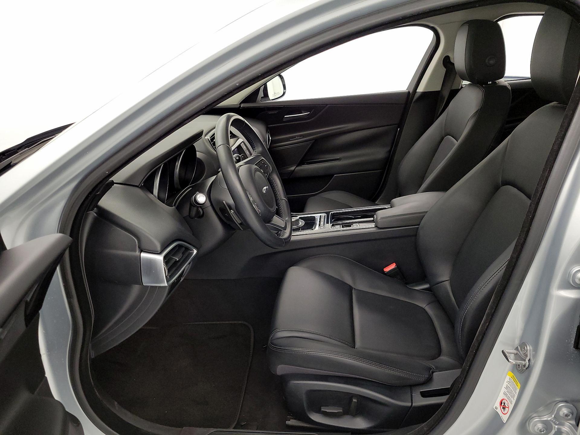 Thumbnail: 2018 Jaguar XE - 11