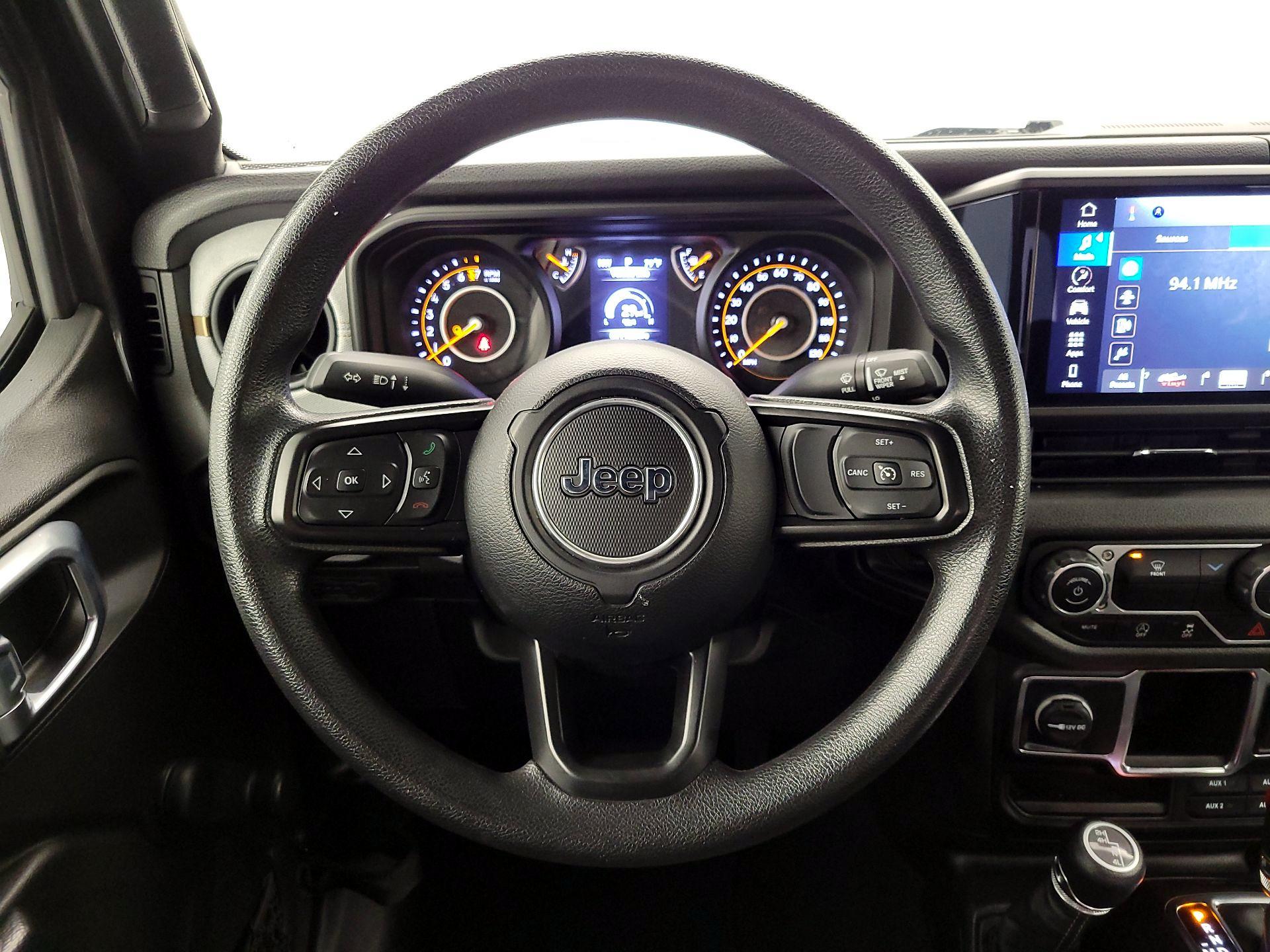 Thumbnail: 2024 Jeep Gladiator - 10