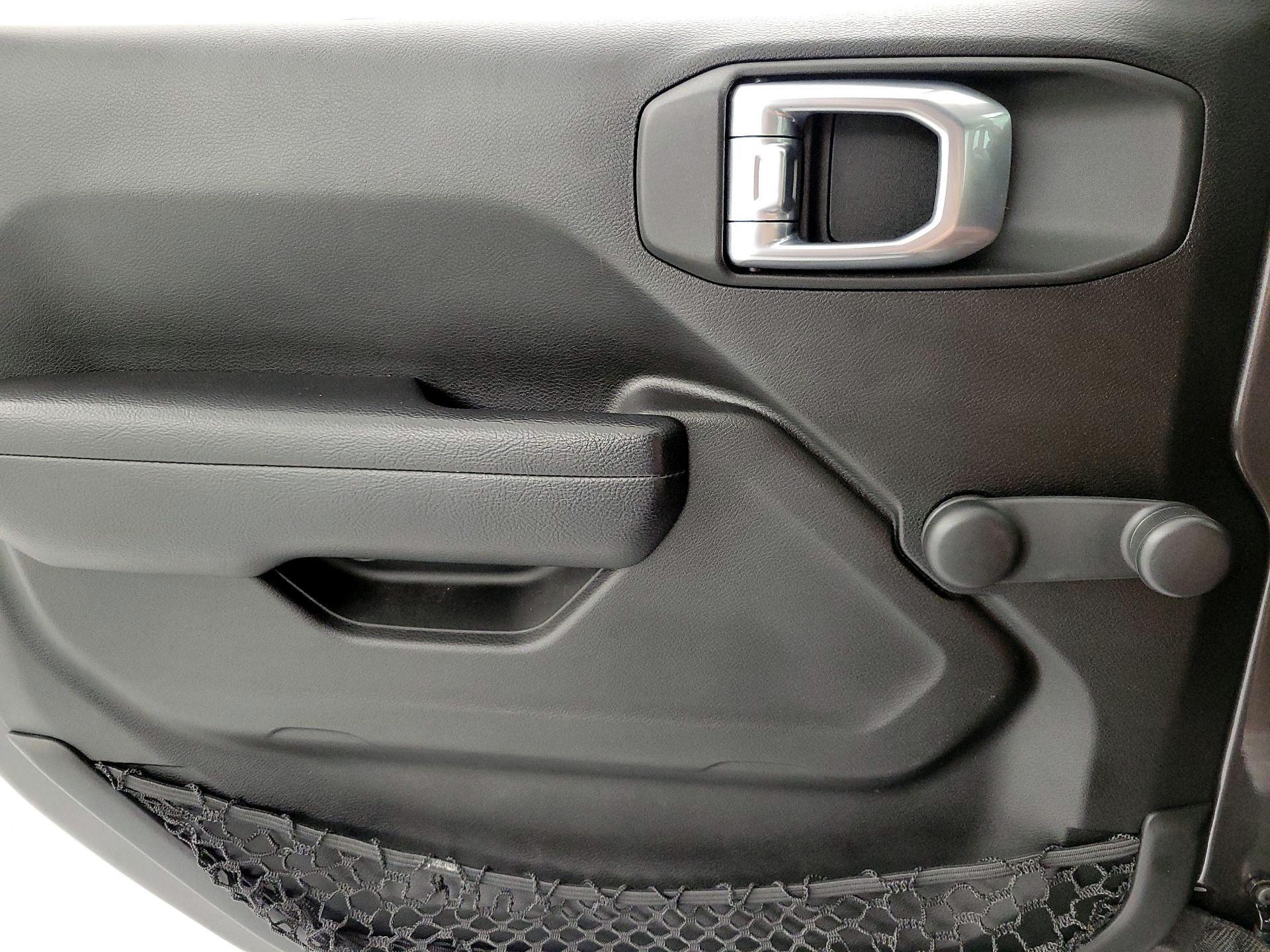 Thumbnail: 2024 Jeep Gladiator - 12