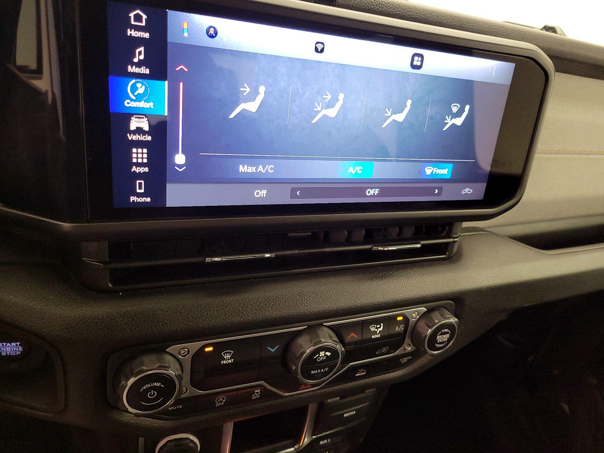 Thumbnail: 2024 Jeep Gladiator - 16