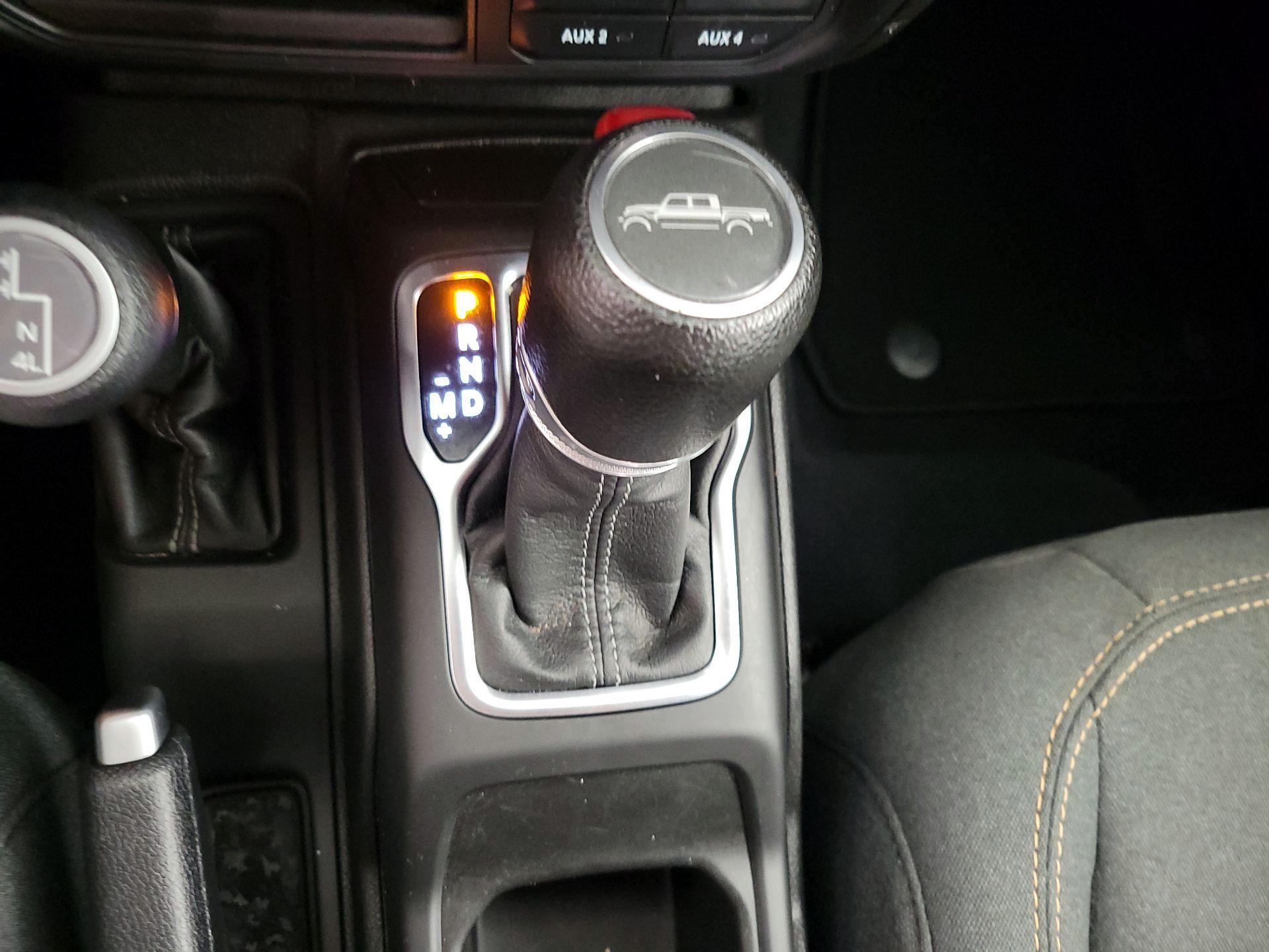 Thumbnail: 2024 Jeep Gladiator - 17