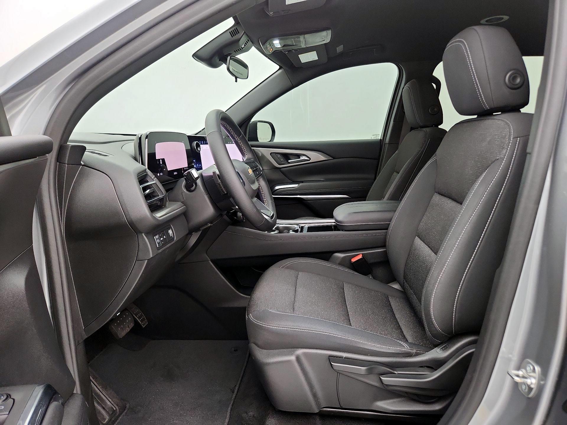 Thumbnail: 2024 Chevrolet Traverse - 11