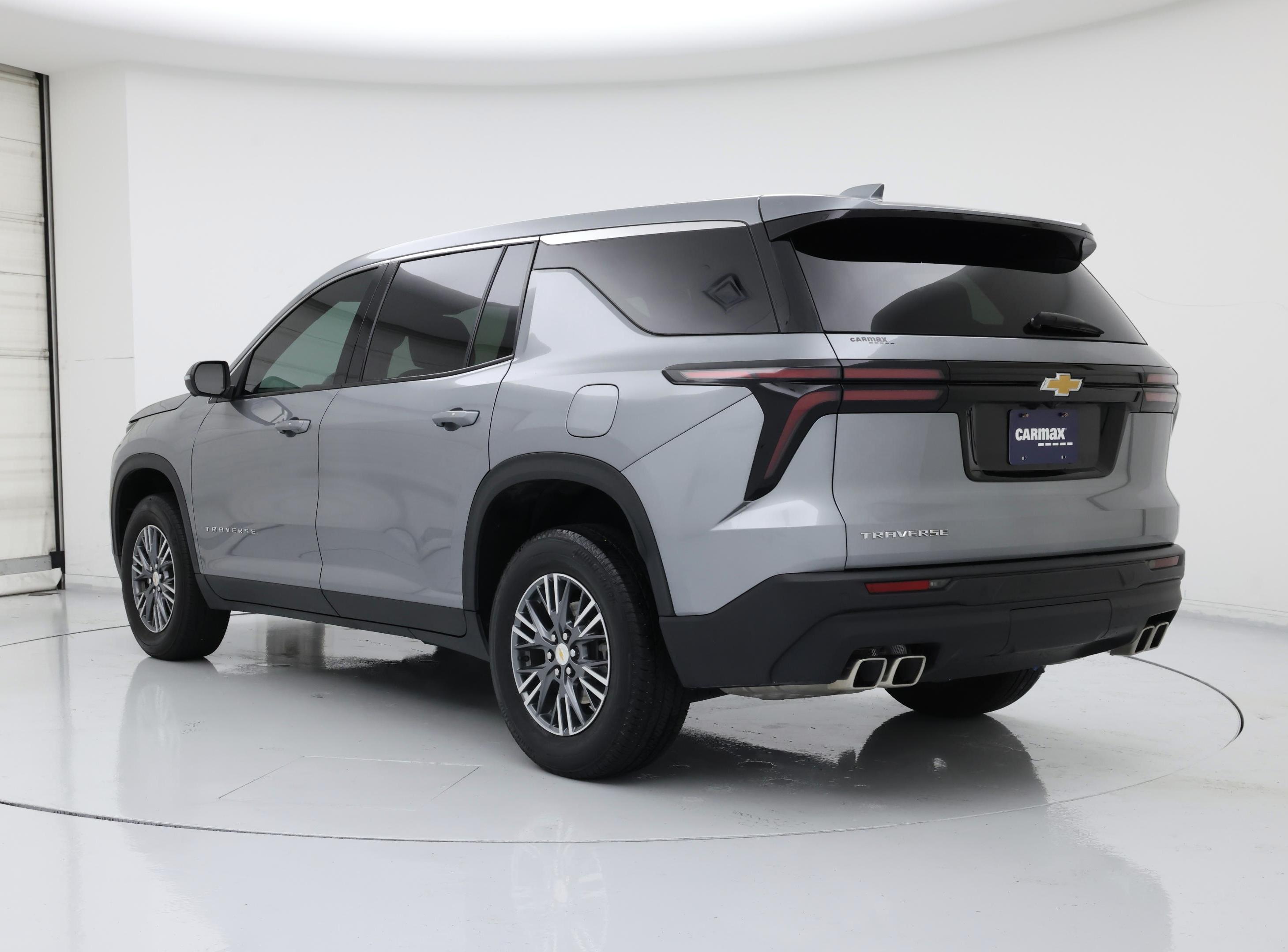 Thumbnail: 2024 Chevrolet Traverse - 2