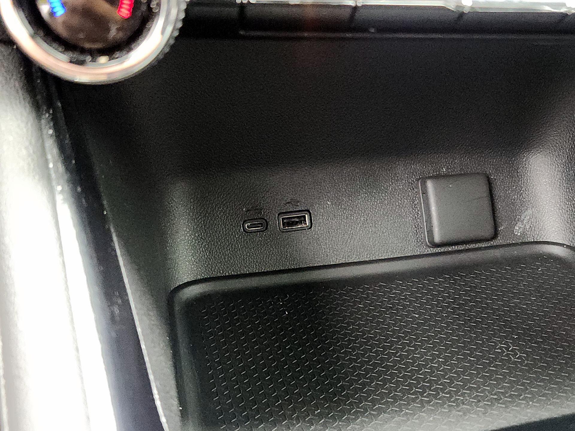 Thumbnail: 2024 Chevrolet Traverse - 19