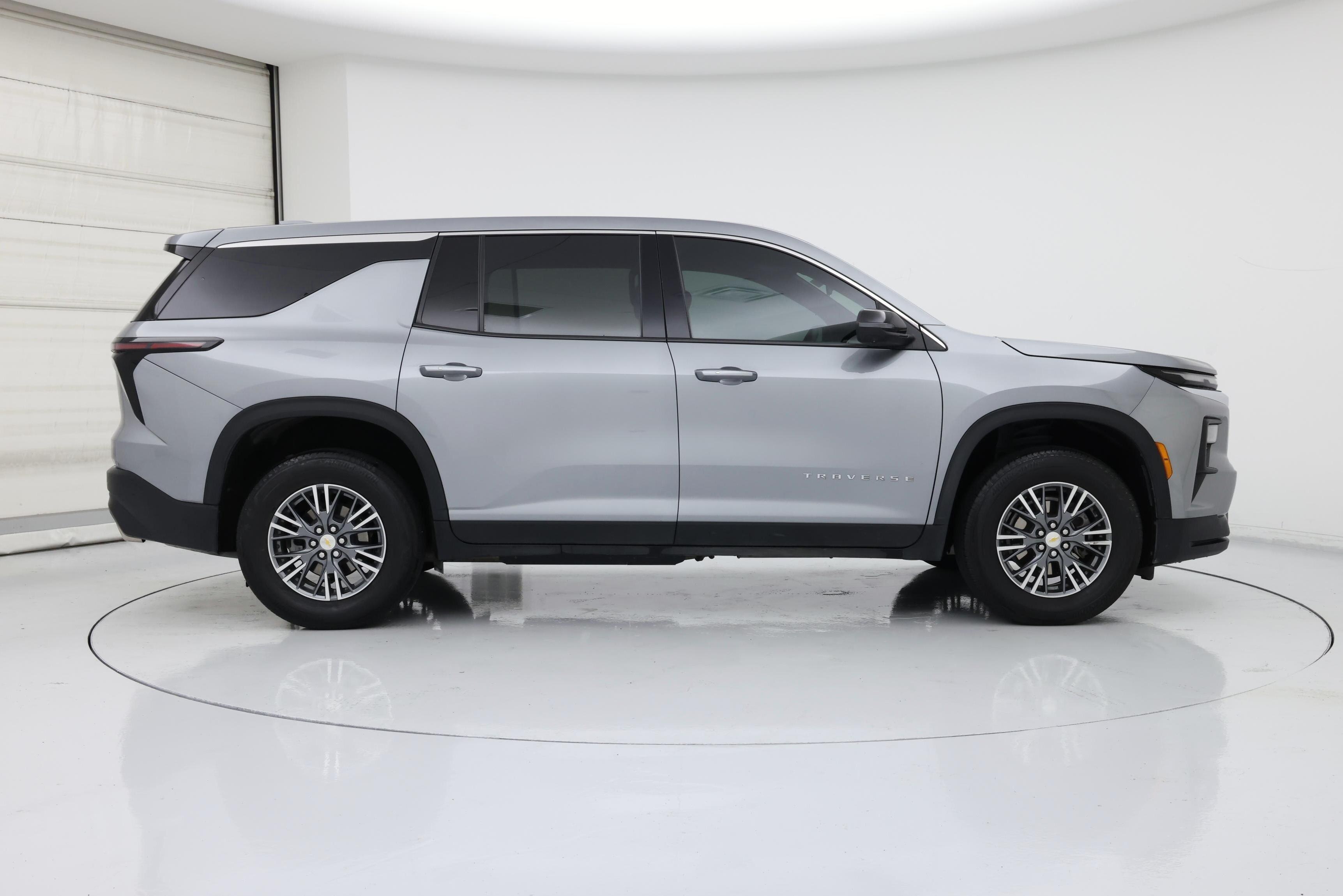 Thumbnail: 2024 Chevrolet Traverse - 7