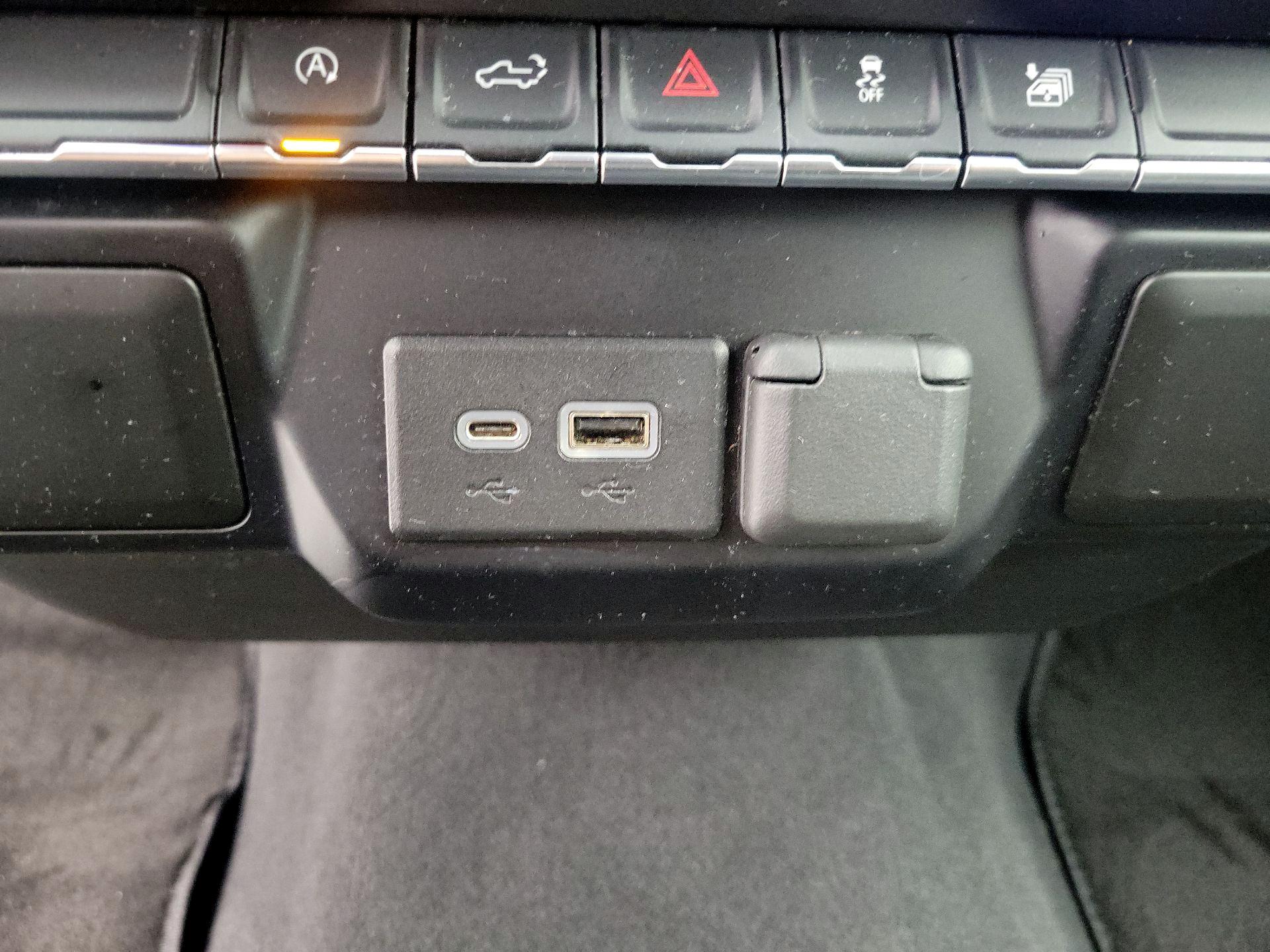 Thumbnail: 2022 Chevrolet Silverado 1500 - 18