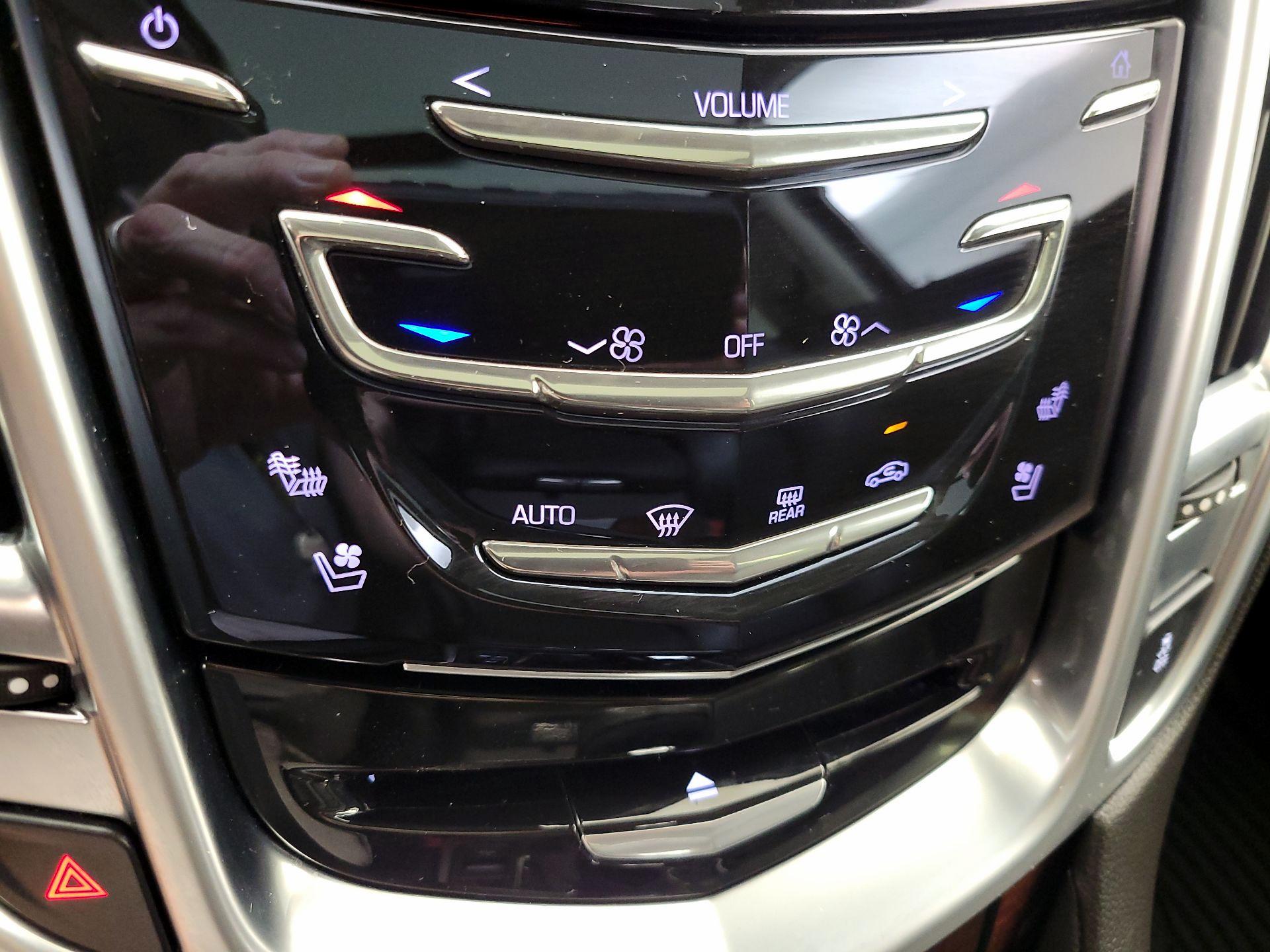 Thumbnail: 2015 Cadillac SRX - 17