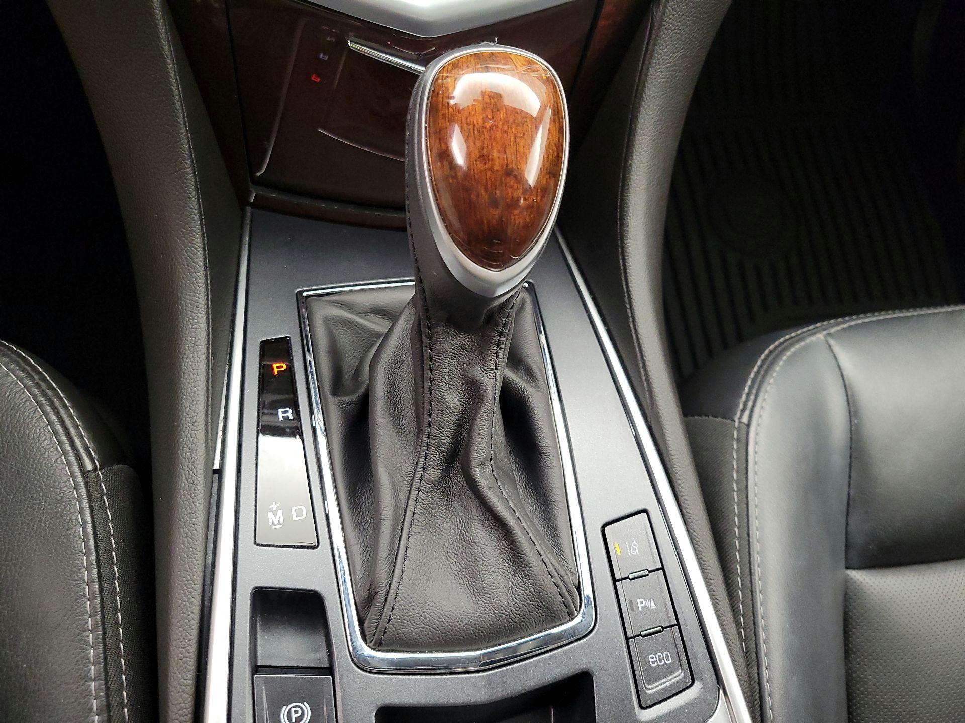 Thumbnail: 2015 Cadillac SRX - 18