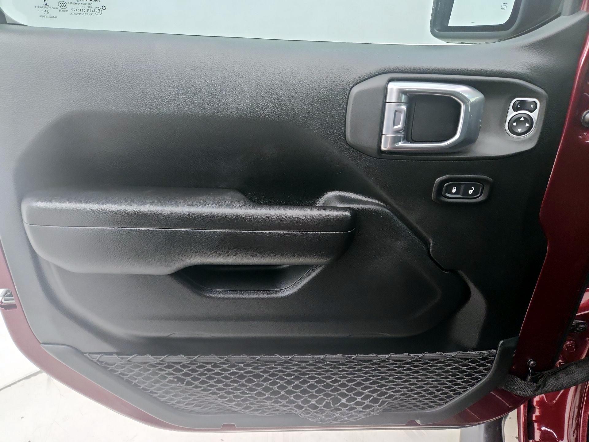 Thumbnail: 2021 Jeep Gladiator - 12