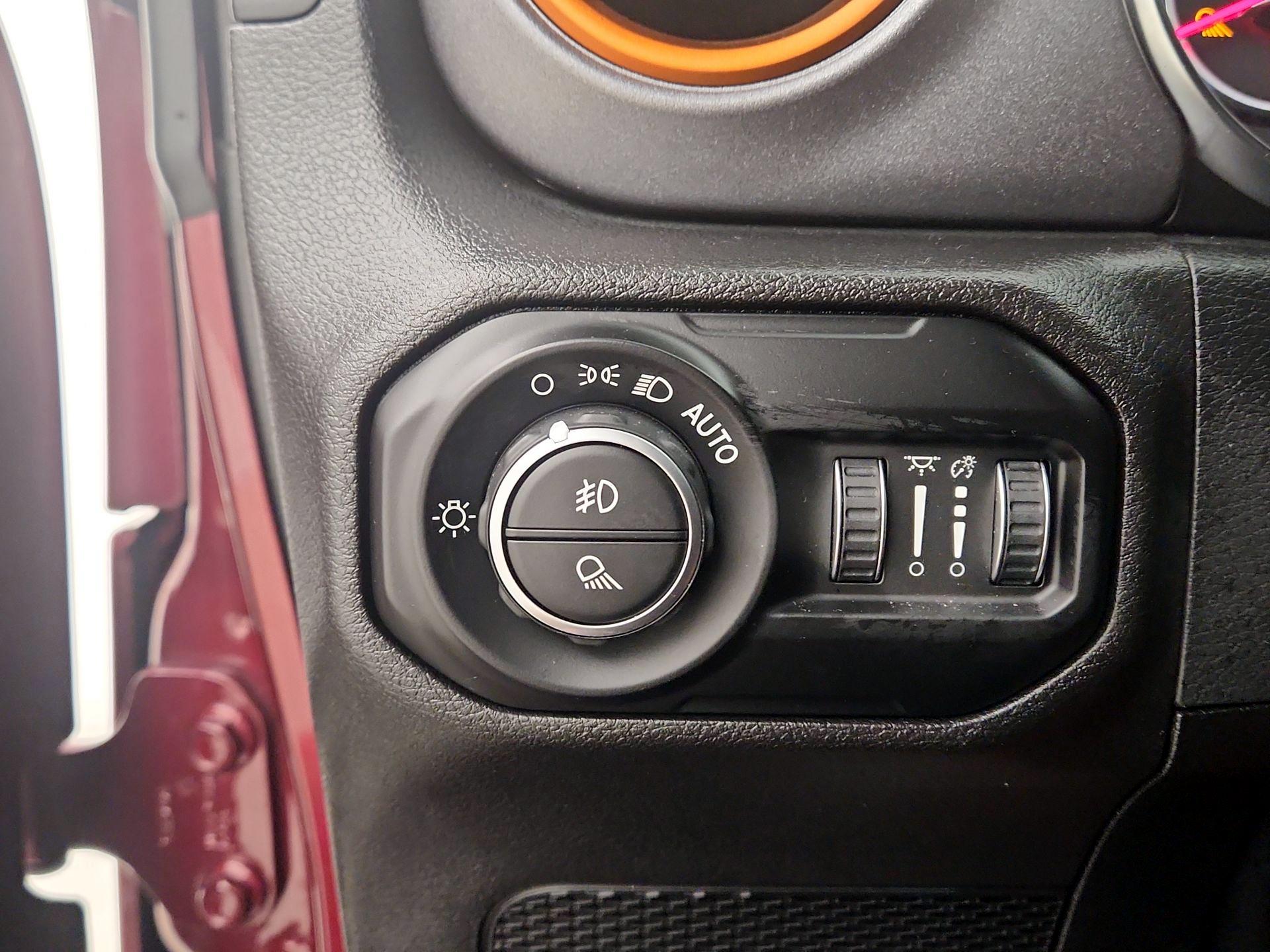 Thumbnail: 2021 Jeep Gladiator - 13