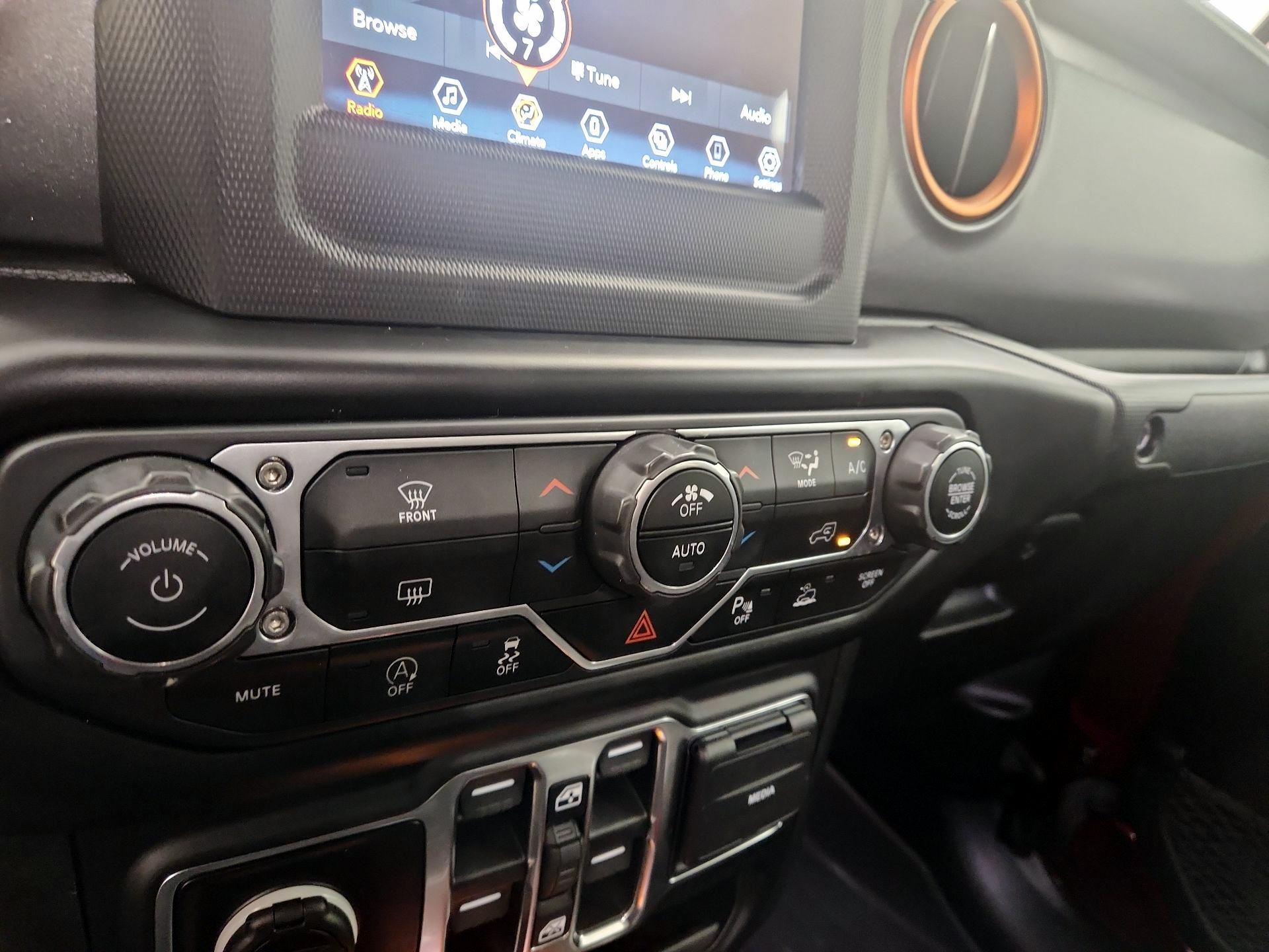 Thumbnail: 2021 Jeep Gladiator - 16