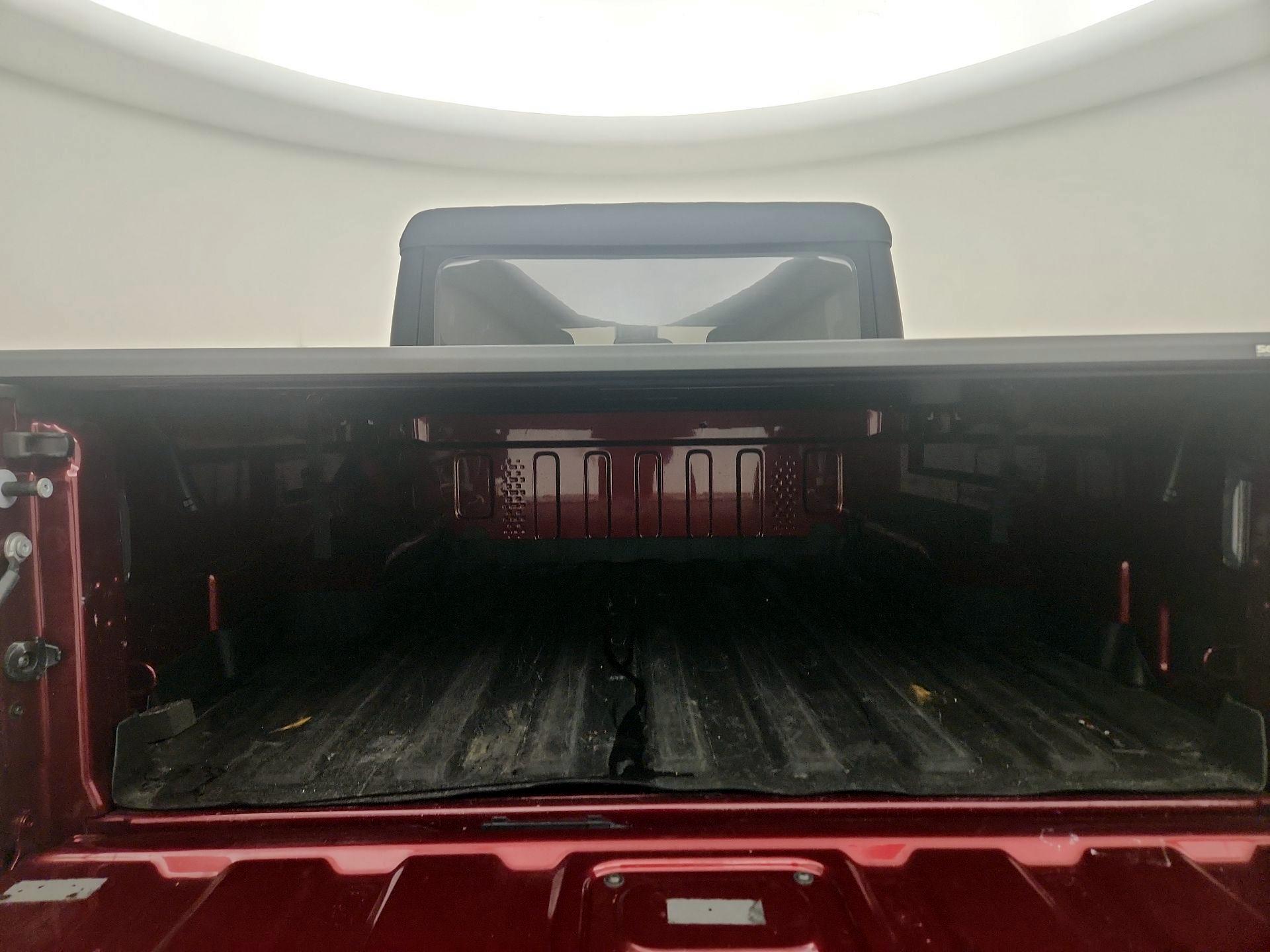 Thumbnail: 2021 Jeep Gladiator - 20