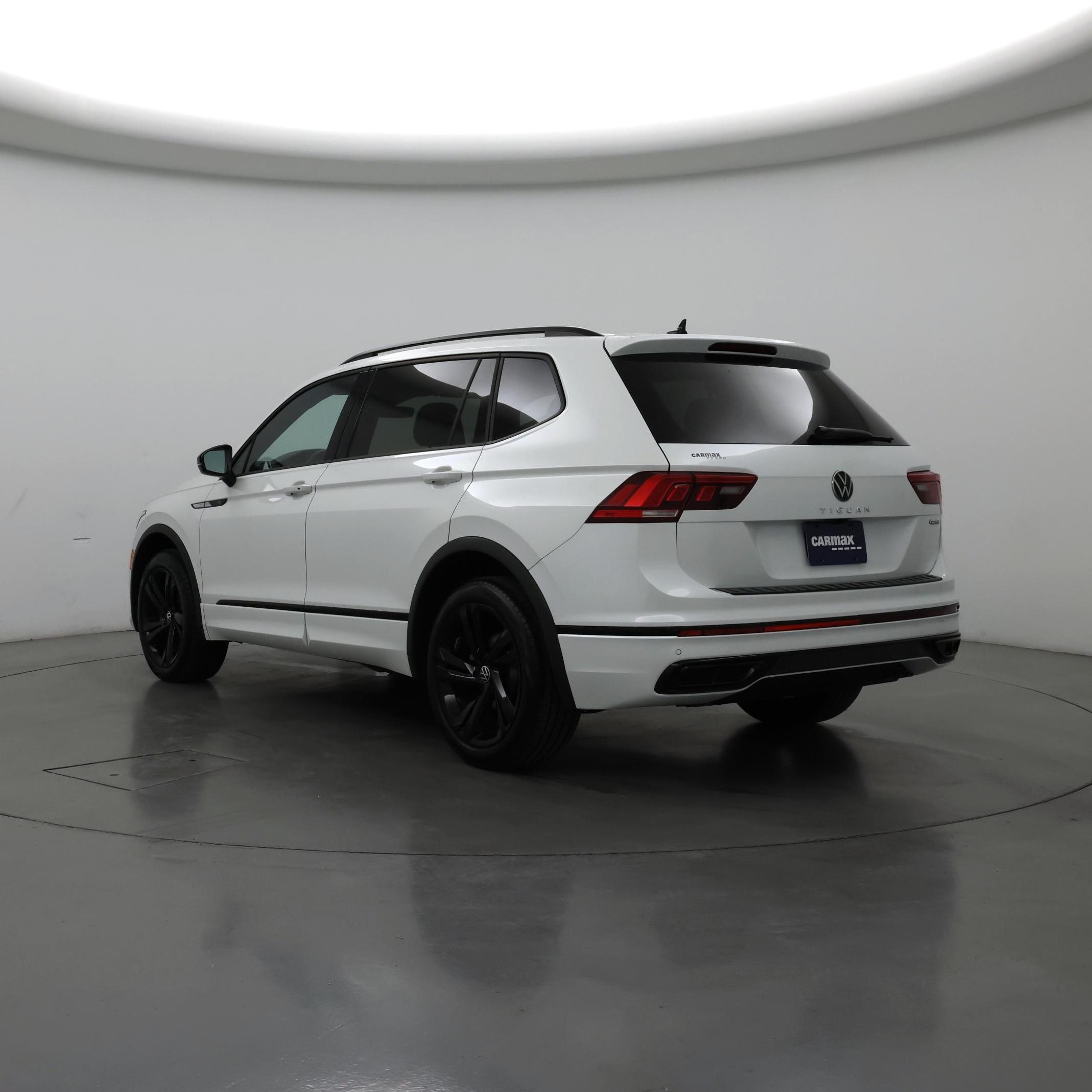 Thumbnail: 2024 Volkswagen Tiguan - 2