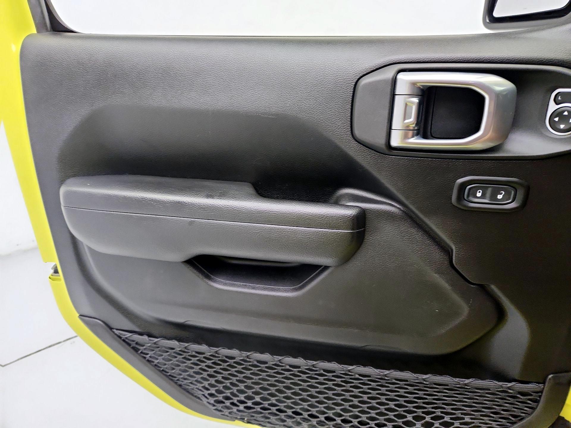 Thumbnail: 2022 Jeep Wrangler - 12