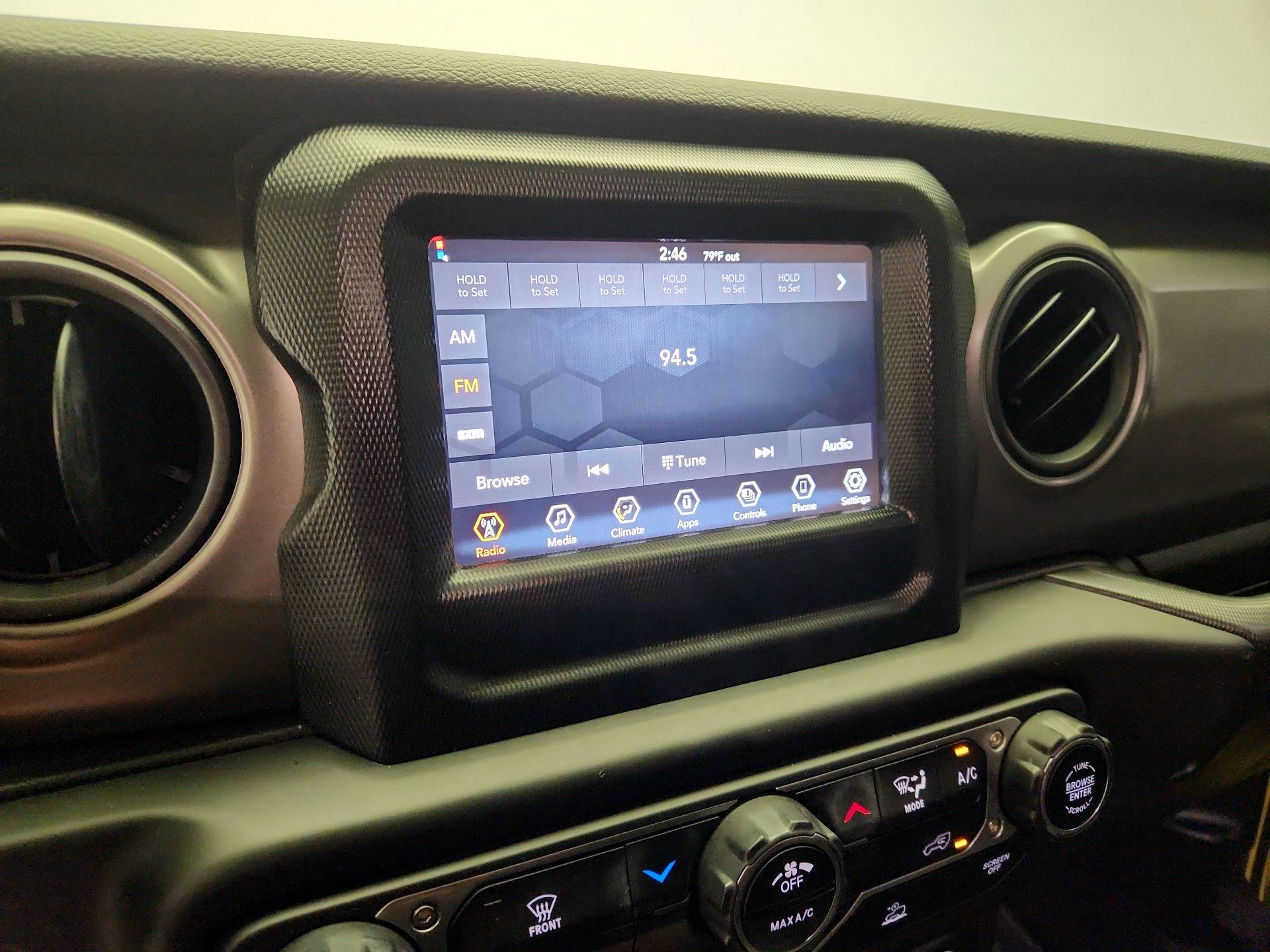 Thumbnail: 2022 Jeep Wrangler - 15