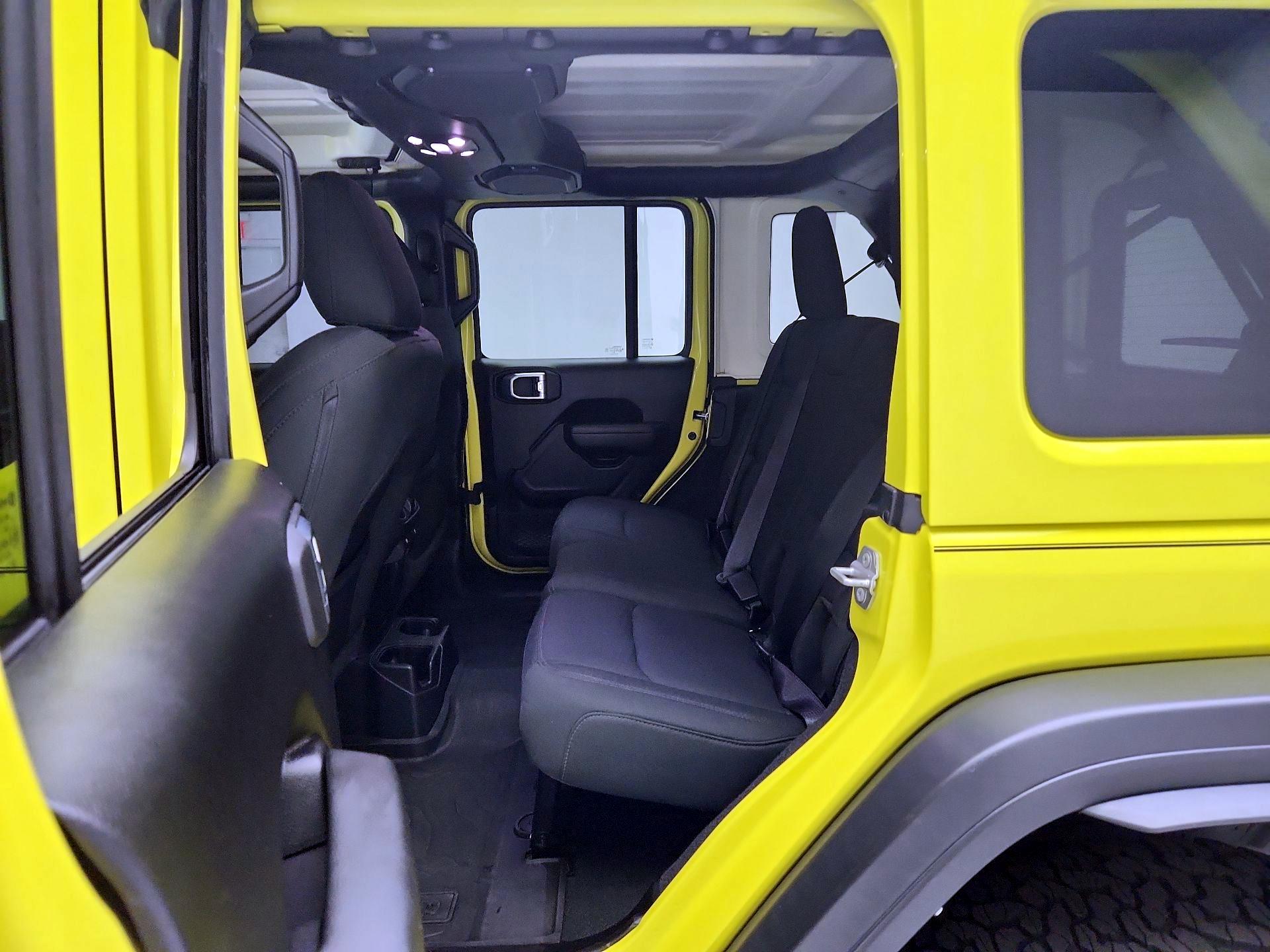 Thumbnail: 2022 Jeep Wrangler - 19