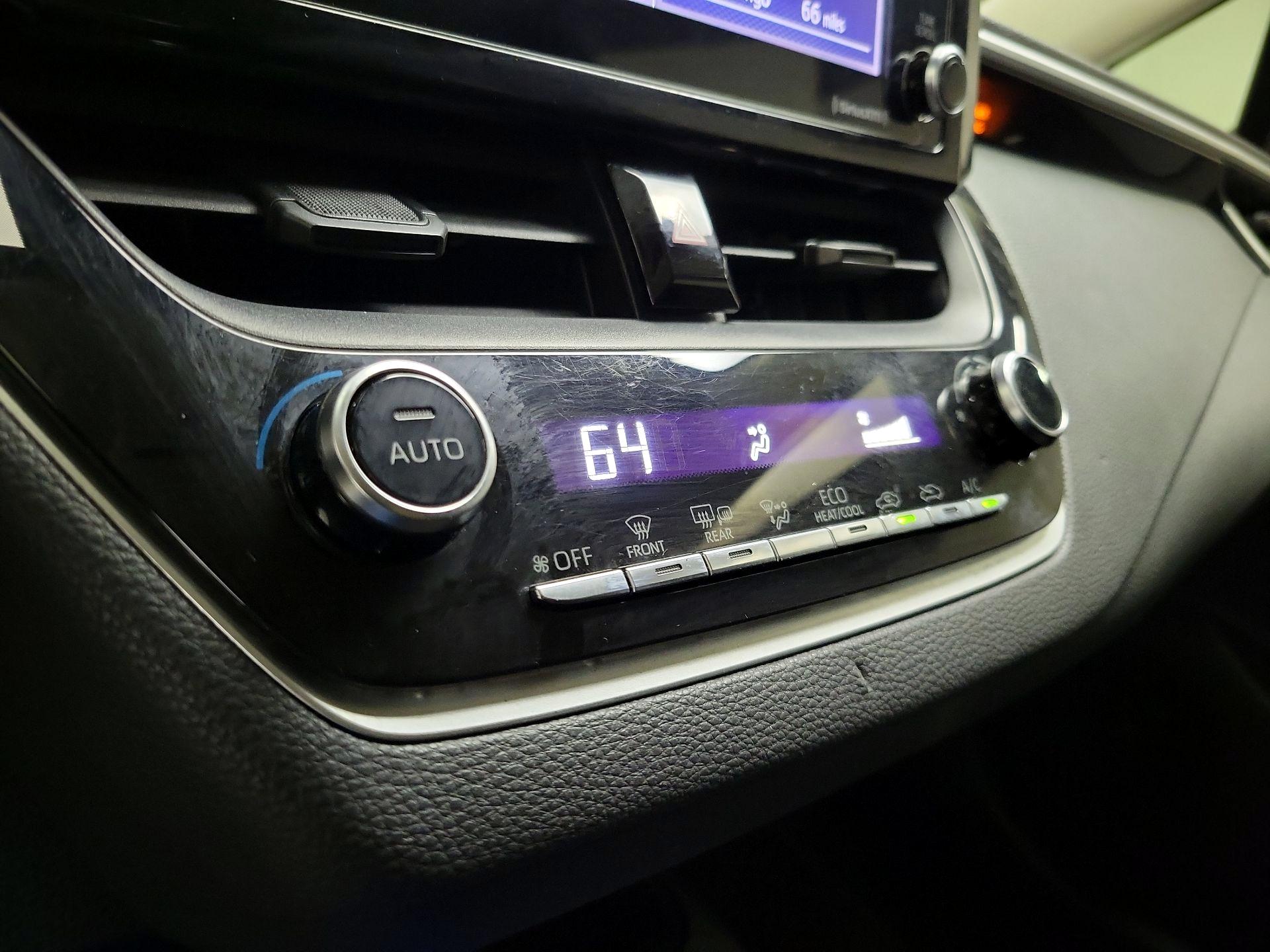 Thumbnail: 2021 Toyota Corolla - 16