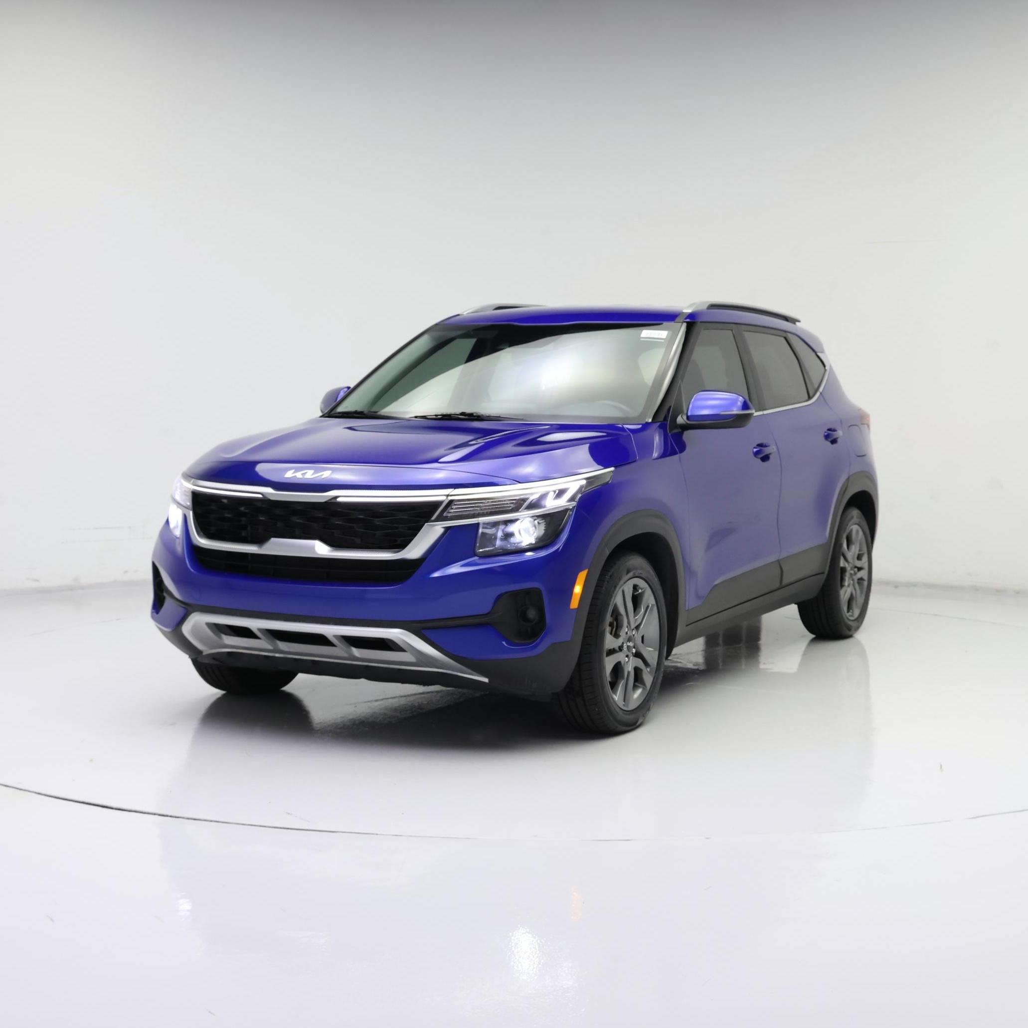 Thumbnail: 2023 Kia Seltos - 4