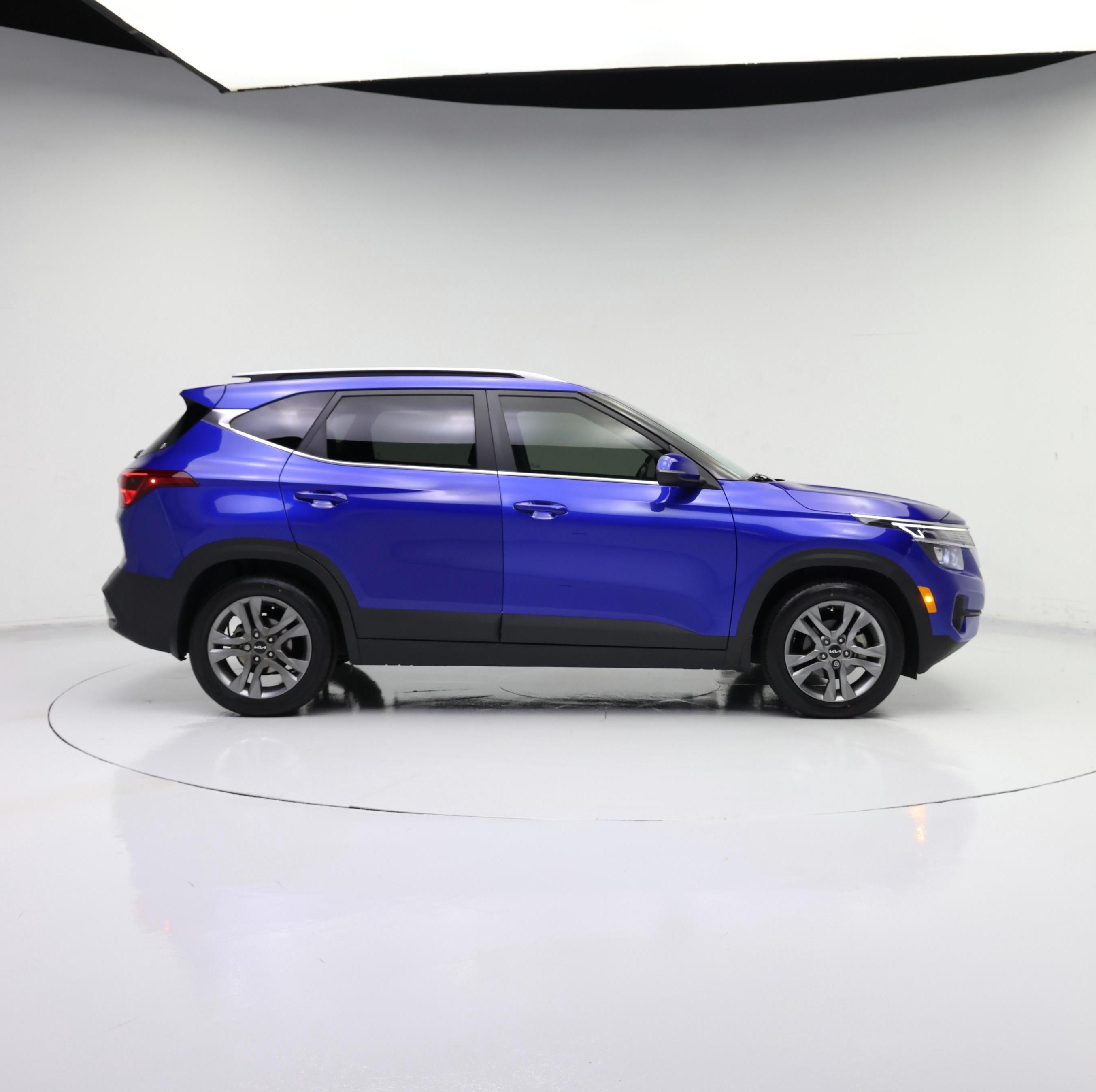 Thumbnail: 2023 Kia Seltos - 7