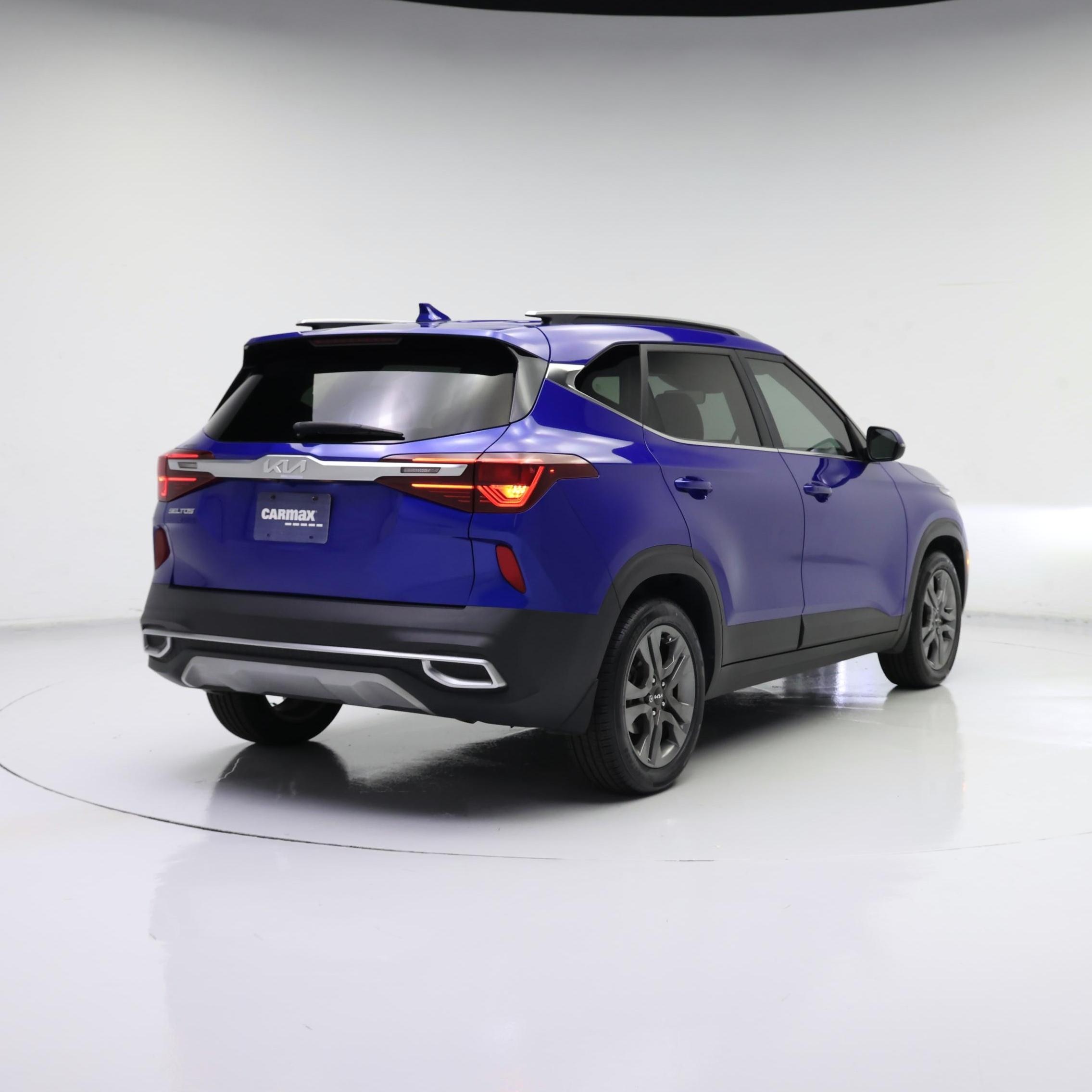 Thumbnail: 2023 Kia Seltos - 8