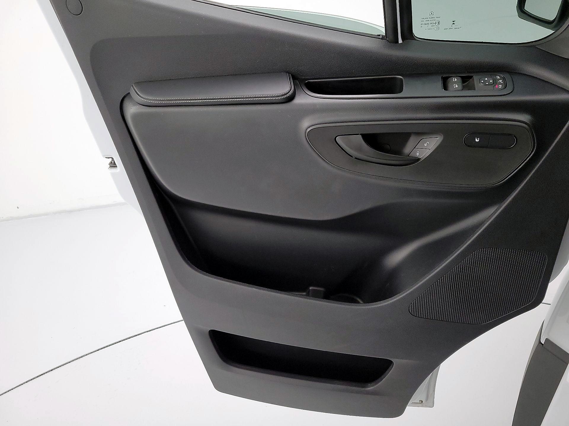 Thumbnail: 2024 Mercedes-Benz Sprinter - 12