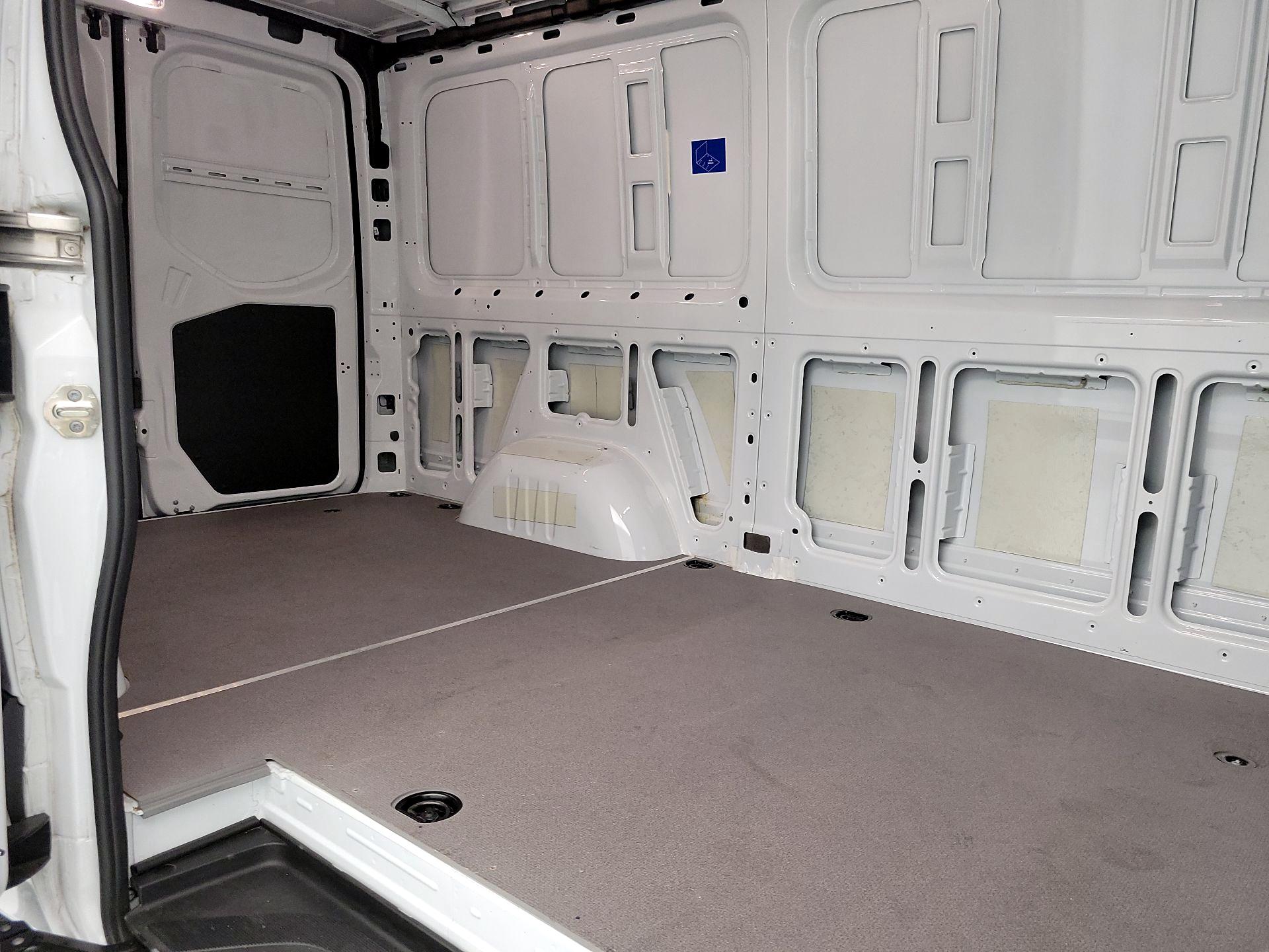 Thumbnail: 2024 Mercedes-Benz Sprinter - 18