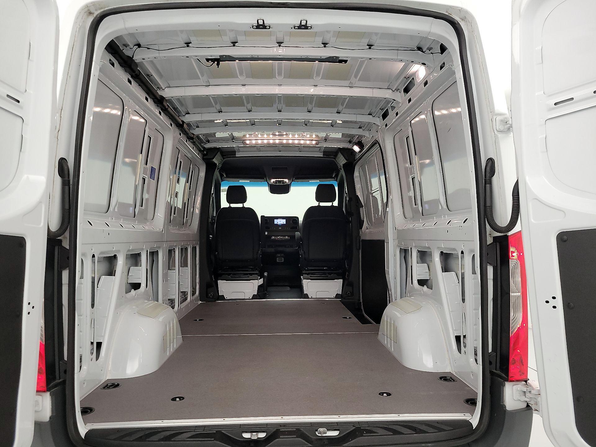 Thumbnail: 2024 Mercedes-Benz Sprinter - 19