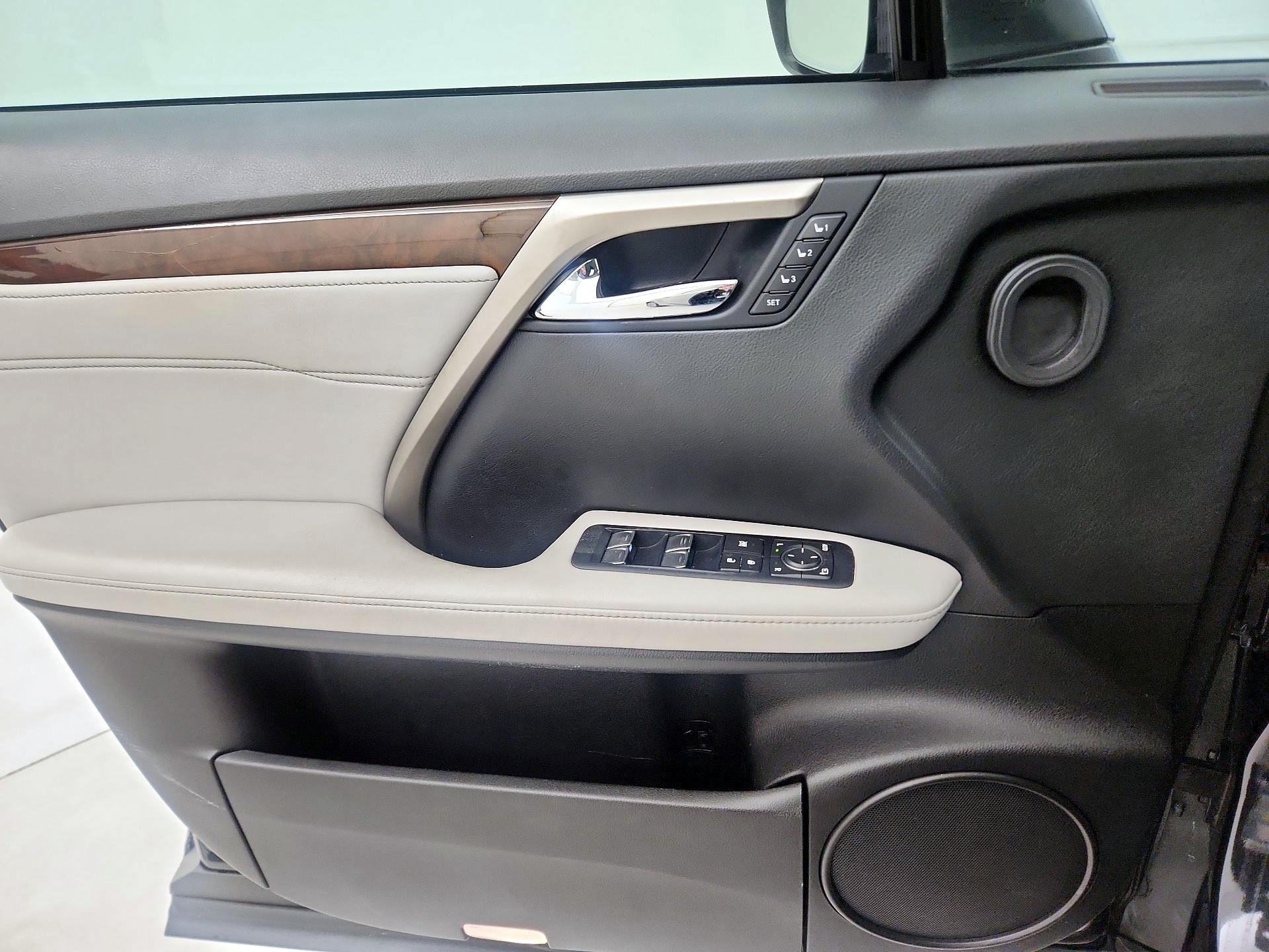 Thumbnail: 2017 Lexus RX - 12