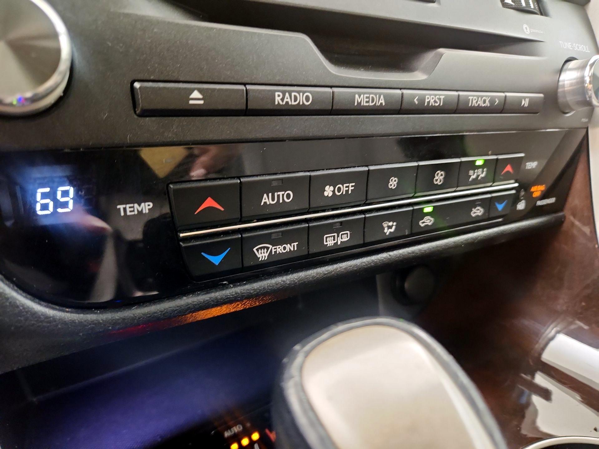 Thumbnail: 2017 Lexus RX - 16