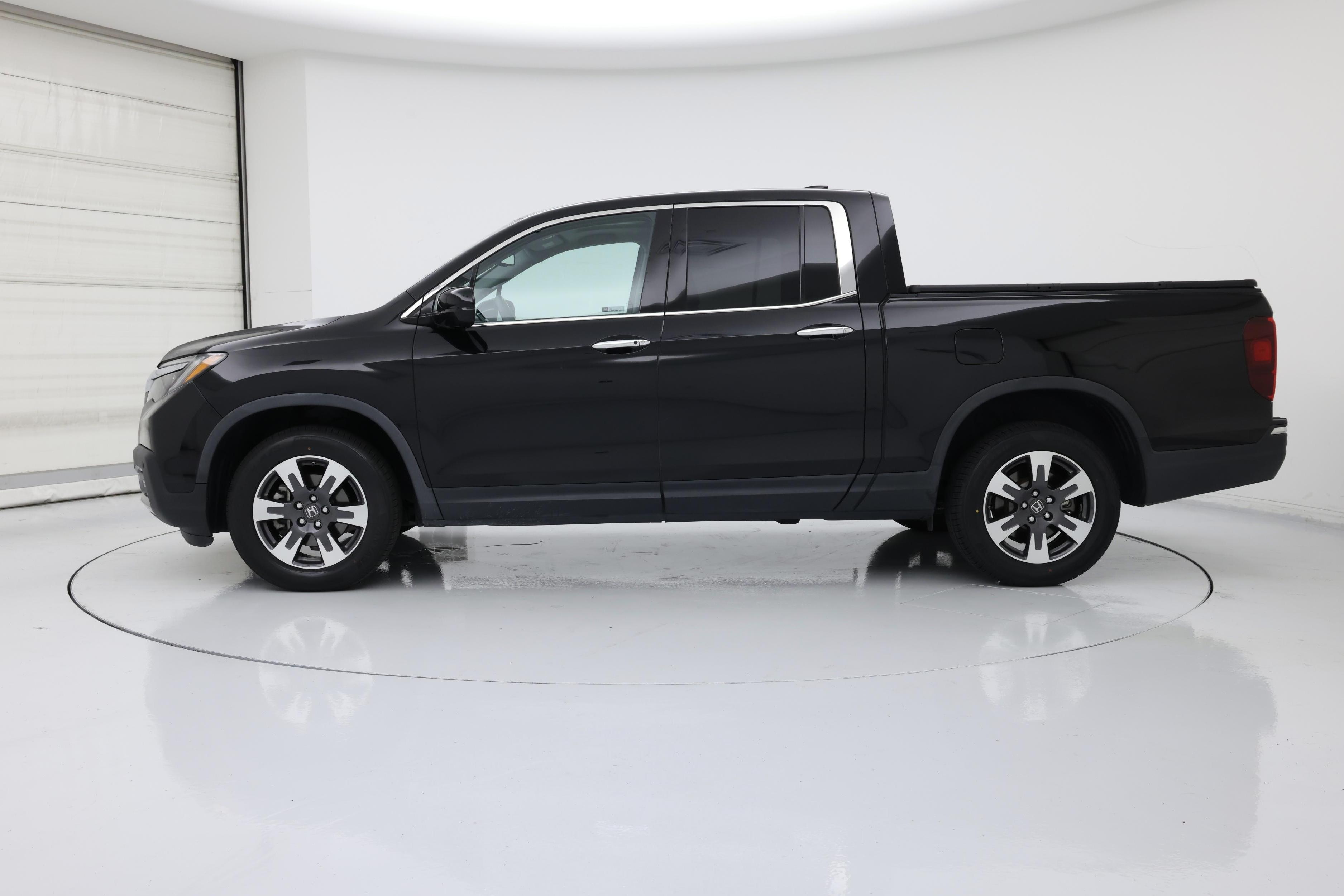 Thumbnail: 2019 Honda Ridgeline - 3