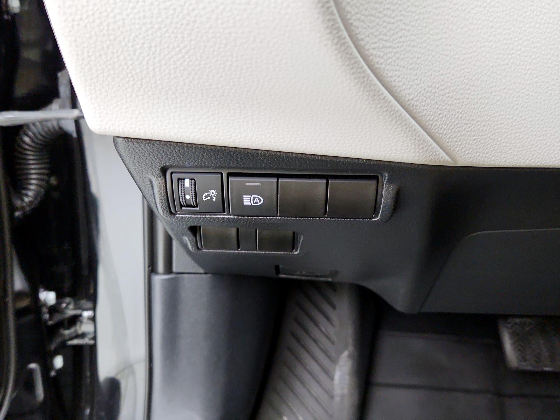 Thumbnail: 2022 Toyota Corolla Cross - 13