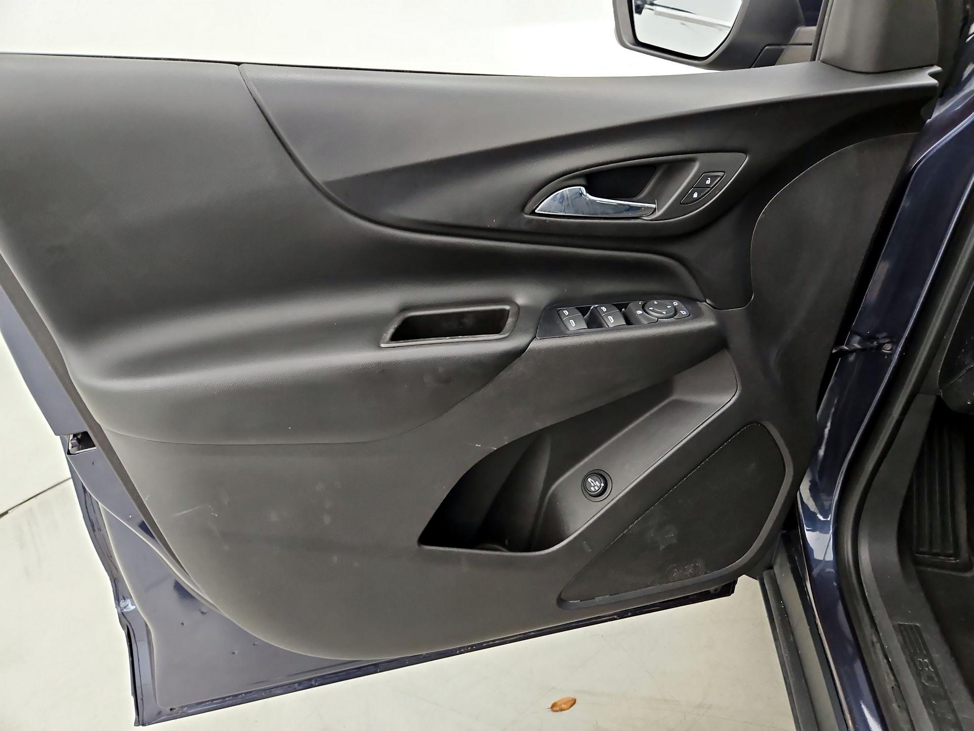 Thumbnail: 2019 Chevrolet Equinox - 12