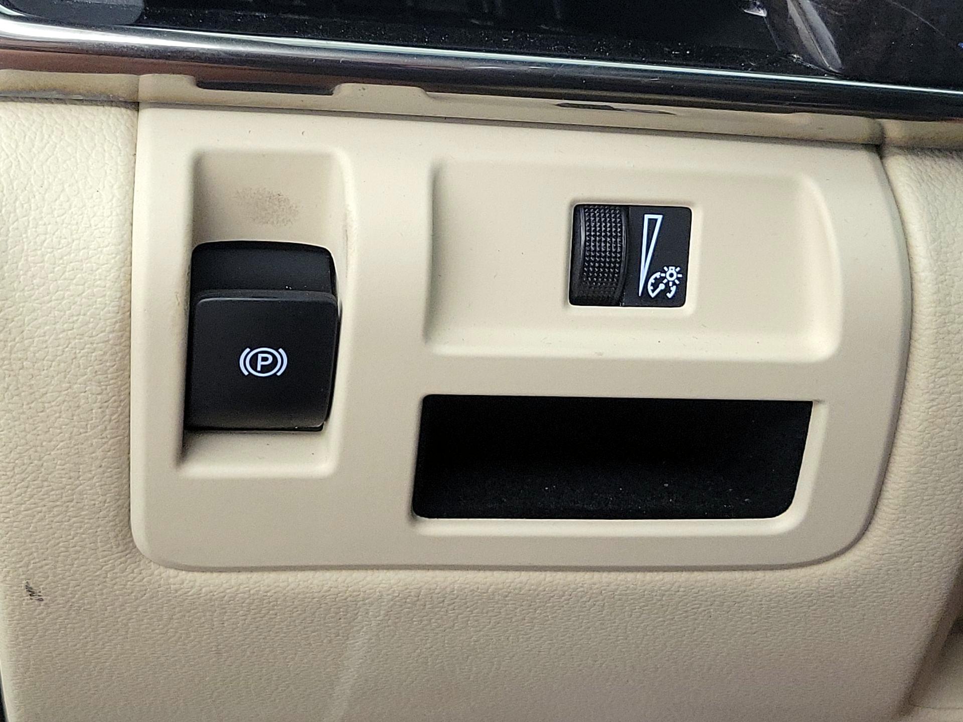 Thumbnail: 2019 Cadillac CTS - 13