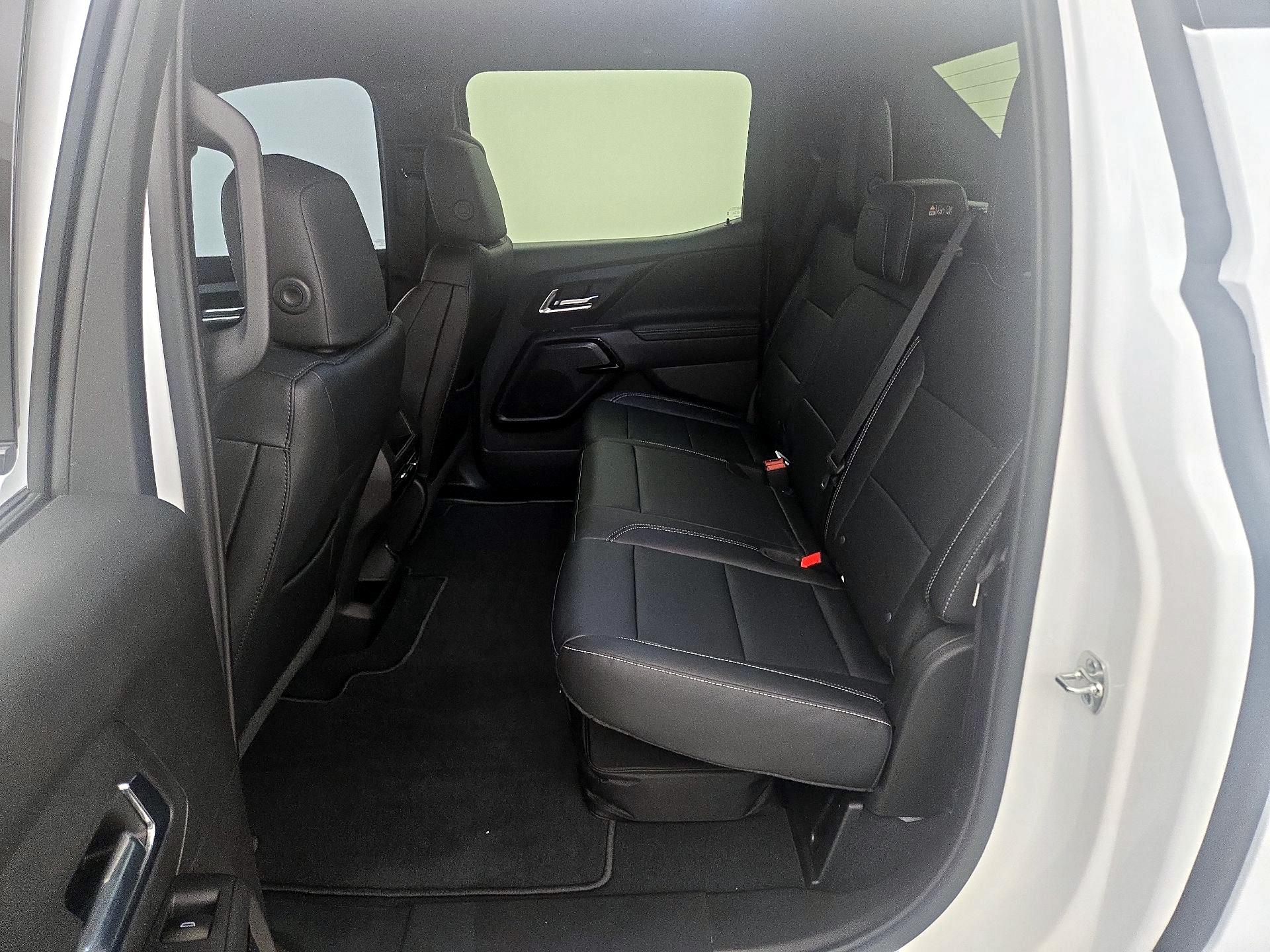 Thumbnail: 2026 Chevrolet Silverado EV - 20