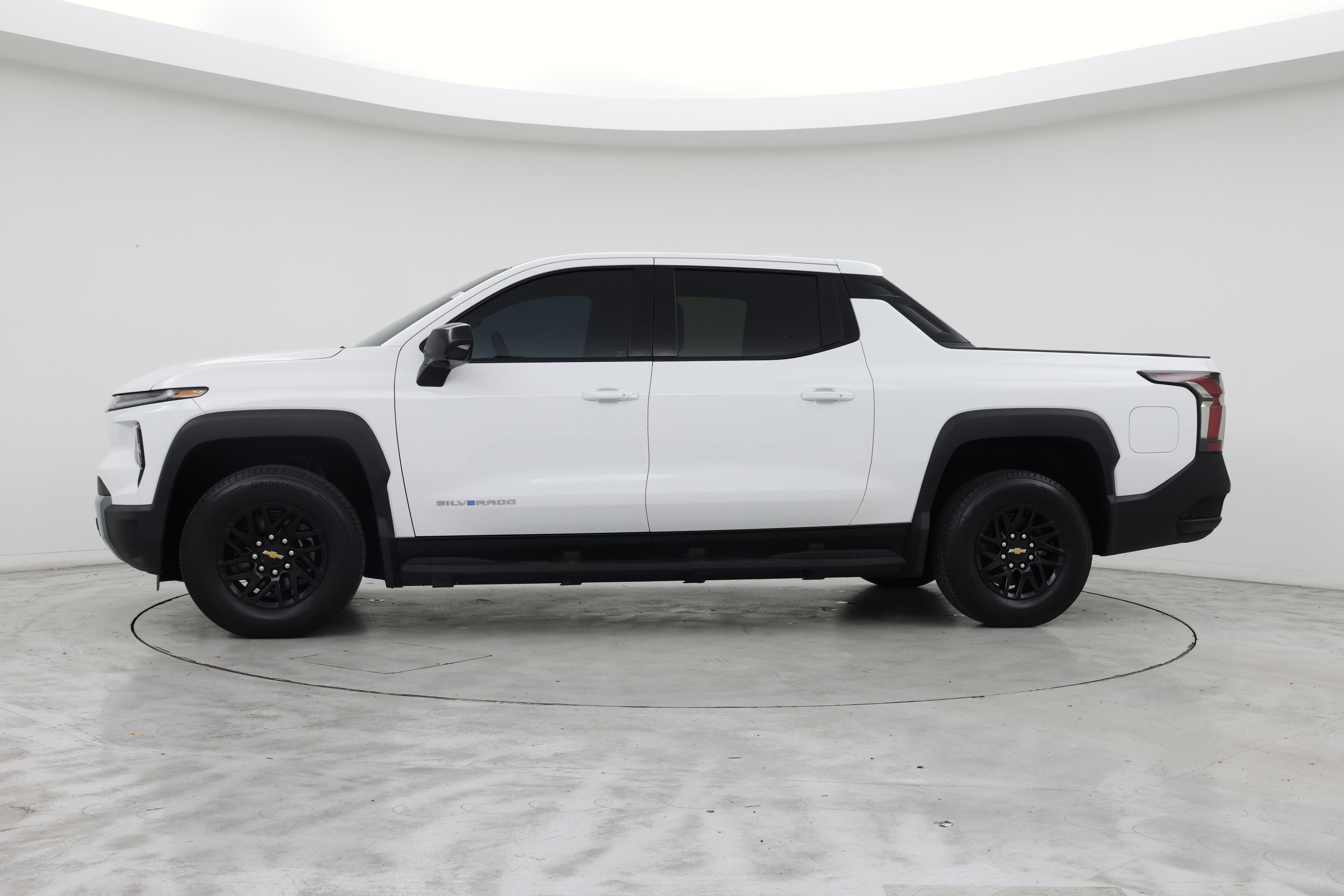 Thumbnail: 2026 Chevrolet Silverado EV - 3